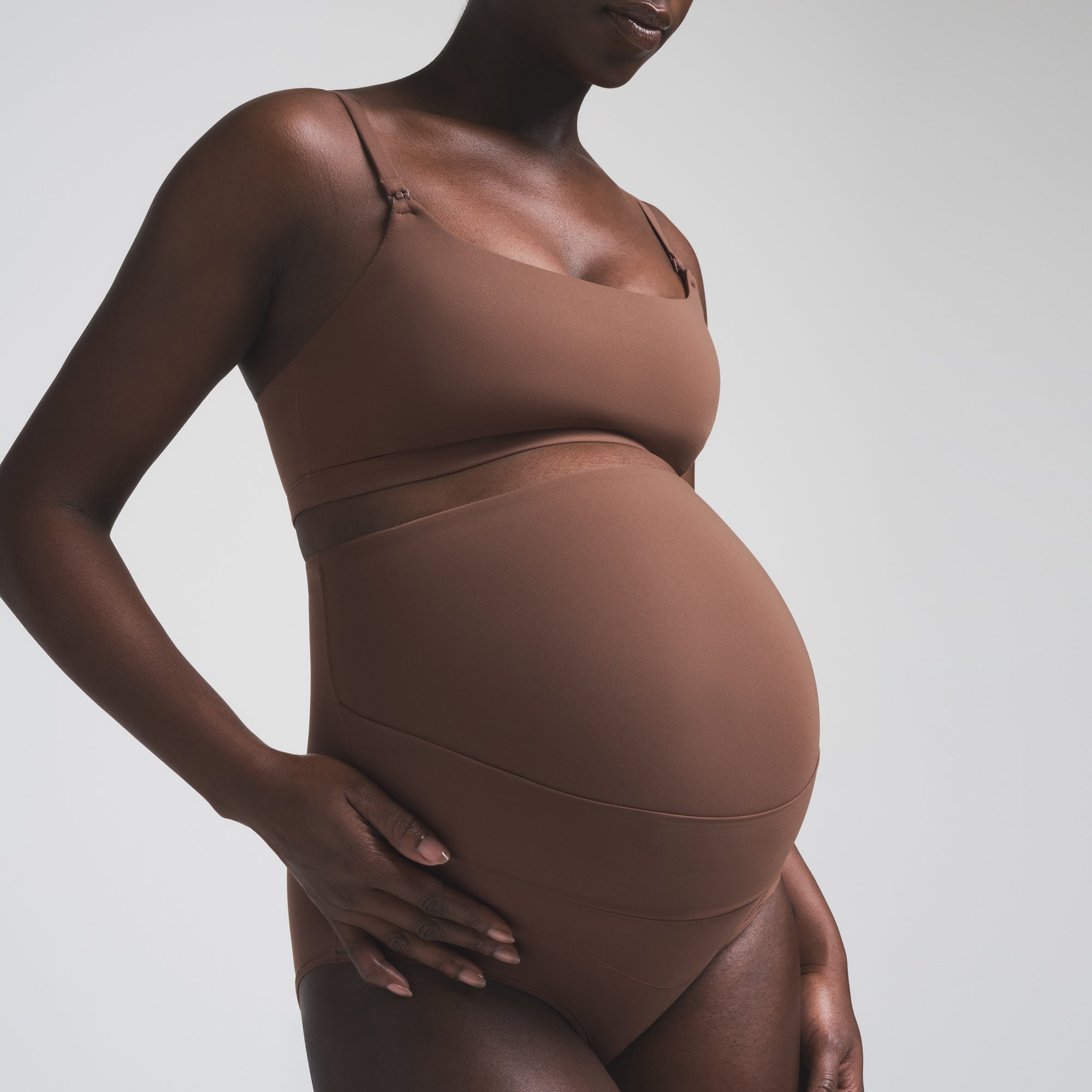SKIMS FITS EVERYBODY MATERNITY BANDED HIGH-WAISTED BRIEF | JASPER - Sneaker Türkiye
