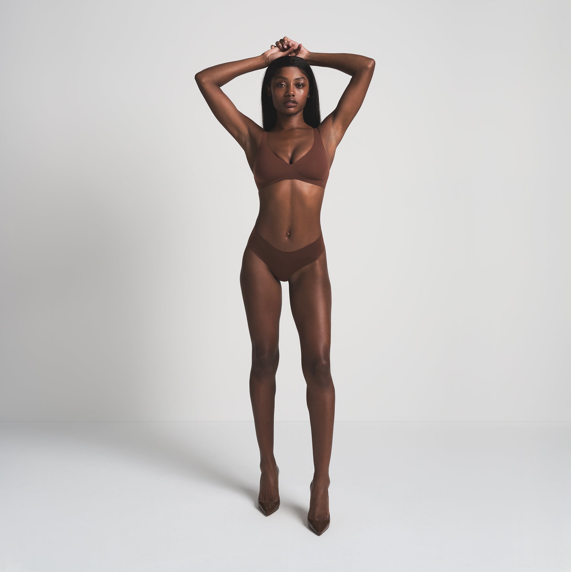 SKIMS NAKED CHEEKY HIPSTER | COCOA - Sneaker Türkiye