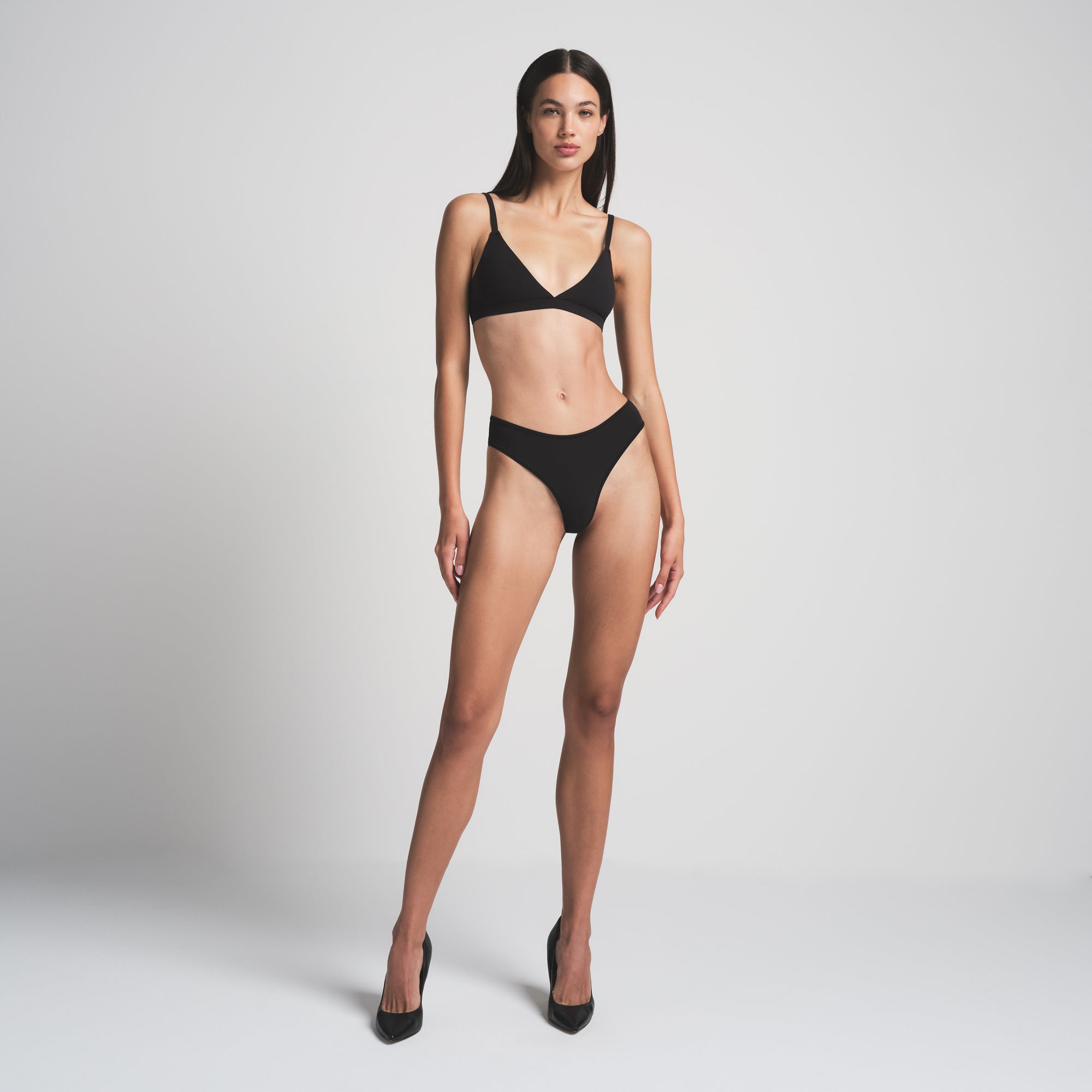 SKIMS FITS EVERYBODY THONG | ONYX - Sneaker Türkiye