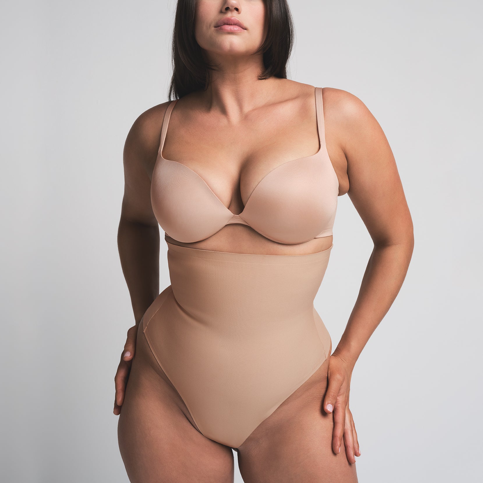SKIMS BODY CORE SCULPT HIGH-WAISTED THONG | CLAY - Sneaker Türkiye