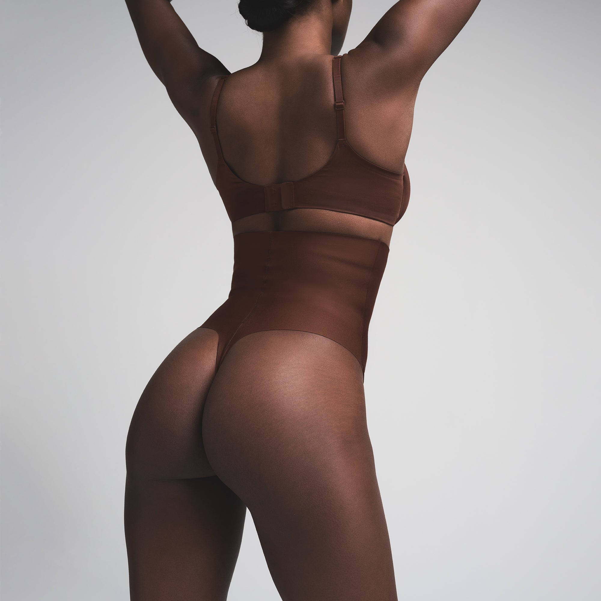 SKIMS BODY CORE SCULPT HIGH-WAISTED THONG | COCOA - Sneaker Türkiye
