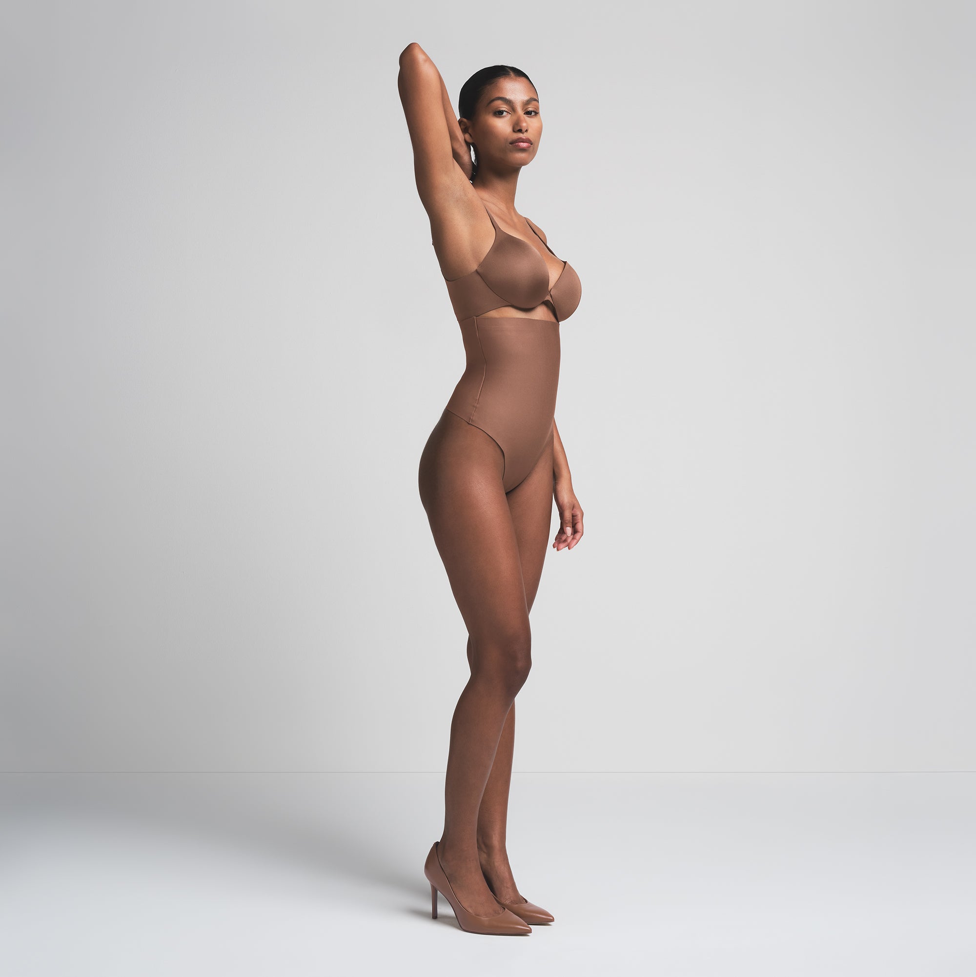 SKIMS BODY CORE SCULPT HIGH-WAISTED THONG | JASPER - Sneaker Türkiye