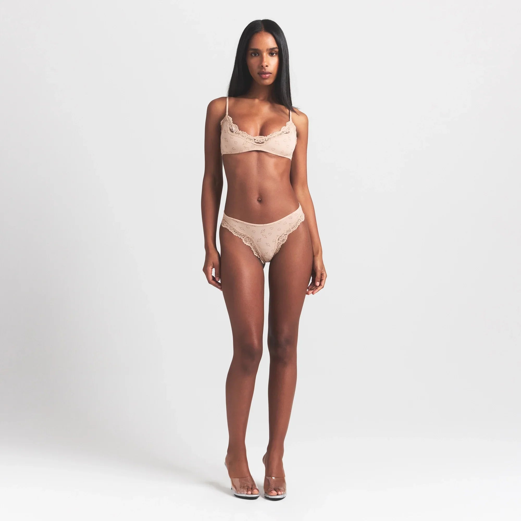 SKIMS FITS EVERYBODY LACE TANGA | MICA SKETCHED HEARTS - Sneaker Türkiye