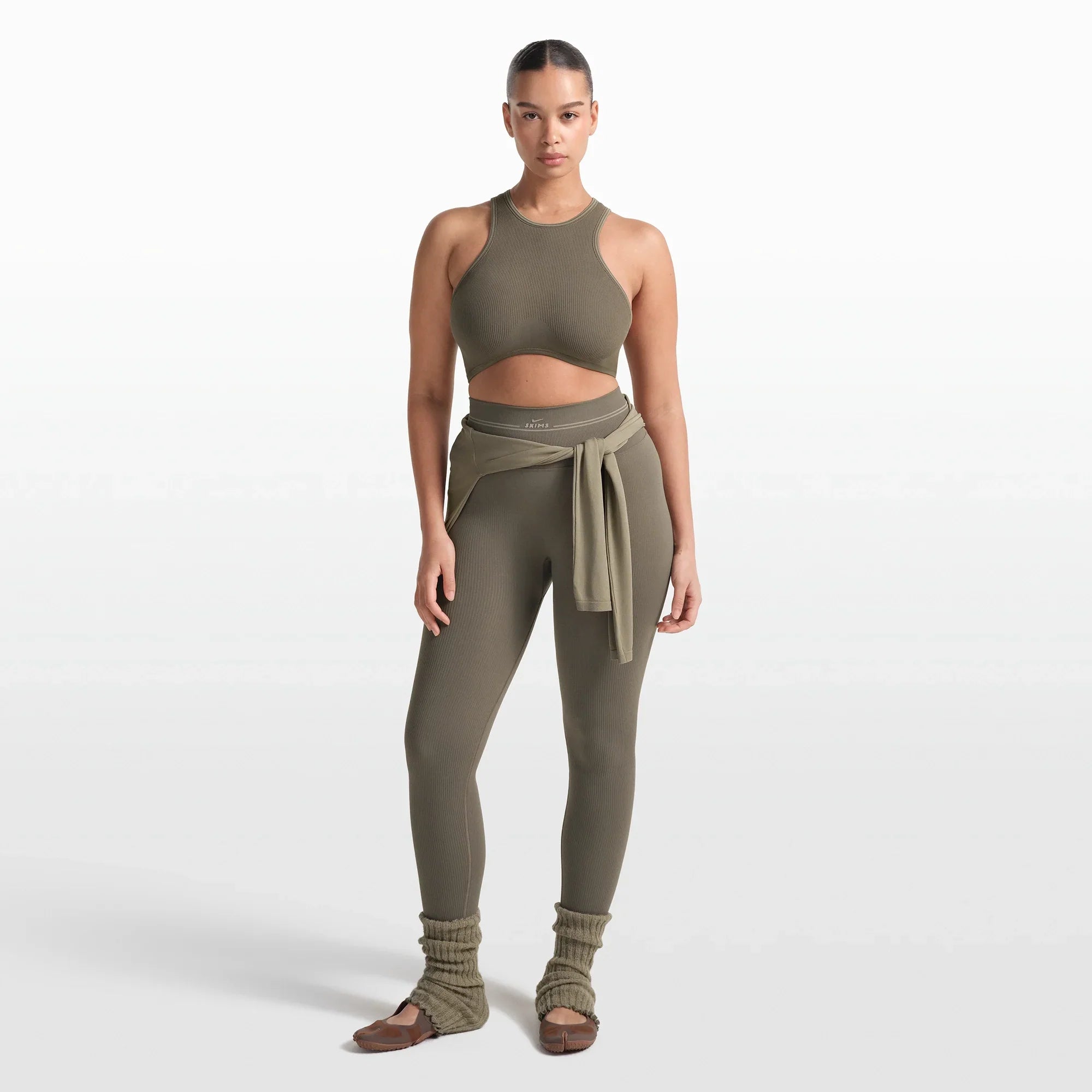 NikeSKIMS RIBBED SEAMLESS 26″ LEGGING | DUSTY OAKMOSS - Sneaker Türkiye