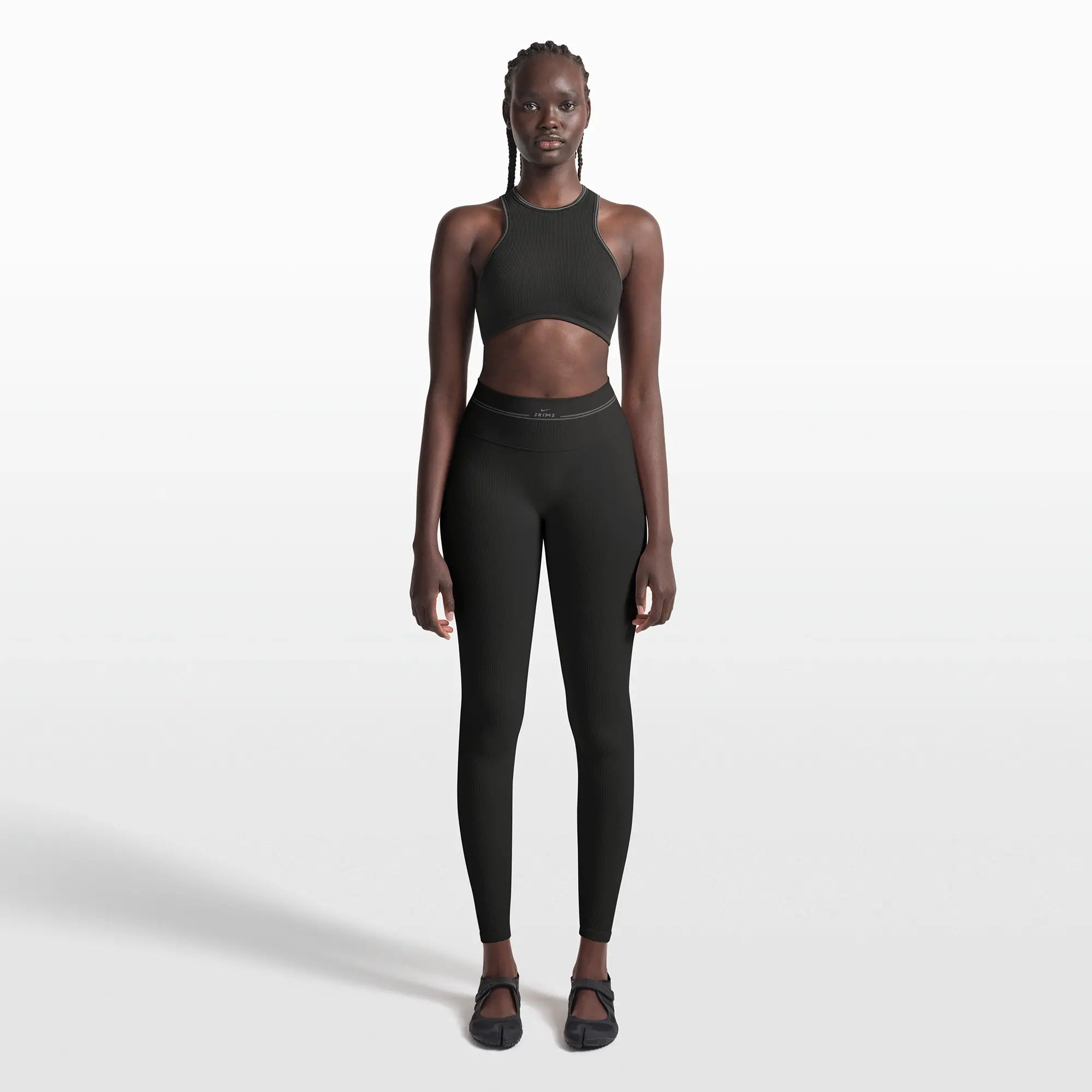NikeSKIMS RIBBED SEAMLESS 26″ LEGGING | OBSIDIAN - Sneaker Türkiye