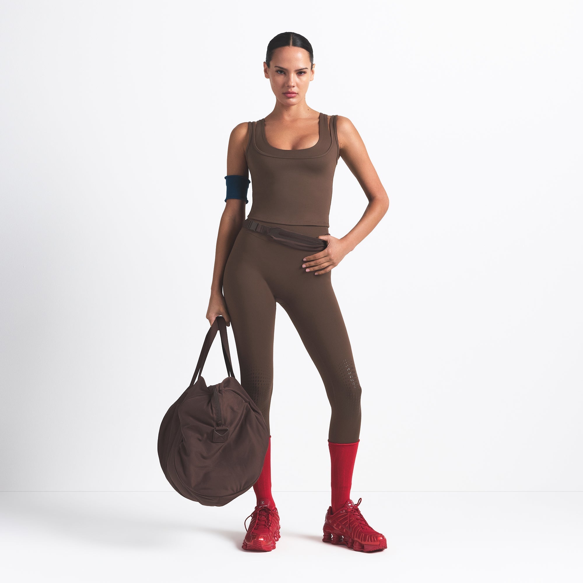 NikeSKIMS MATTE KNEE GRIP 26″ LEGGING | DARK SEPIA - Sneaker Türkiye