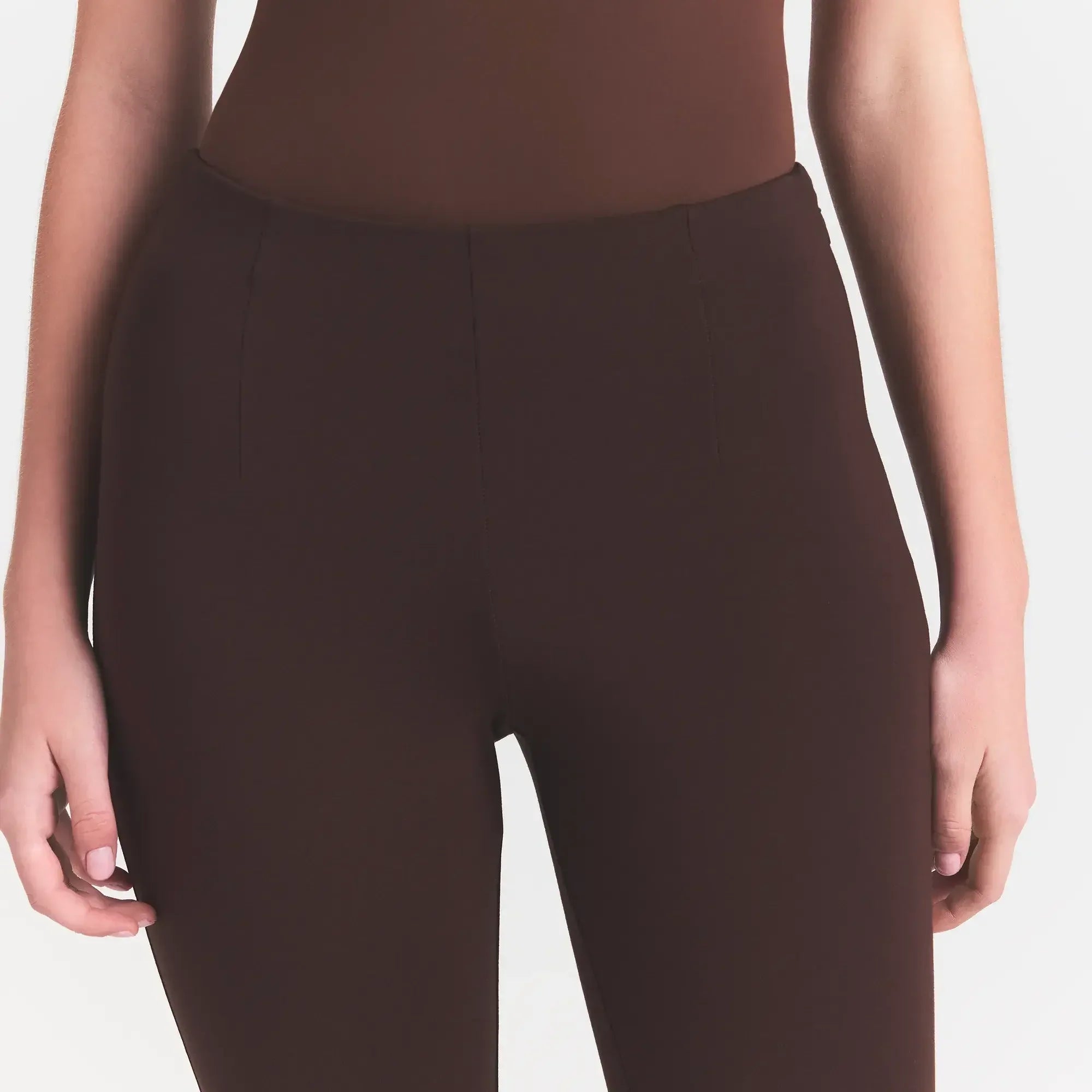 SKIMS THE ESSENTIAL COLLECTION HIGH-WAISTED CROPPED KICK FLARE PANT | ESPRESSO - Sneaker Türkiye