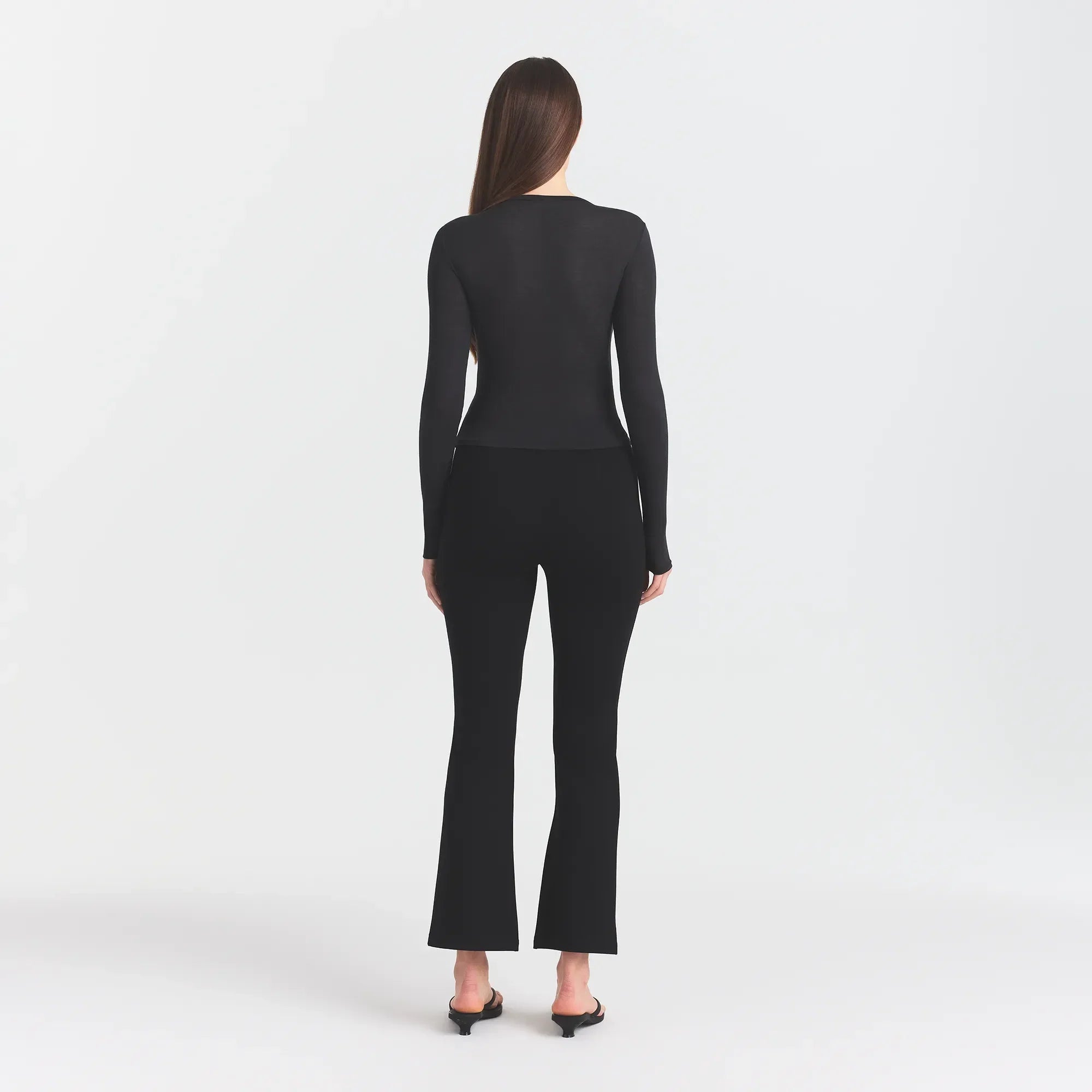 SKIMS THE ESSENTIAL COLLECTION HIGH-WAISTED CROPPED KICK FLARE PANT | OBSIDIAN - Sneaker Türkiye