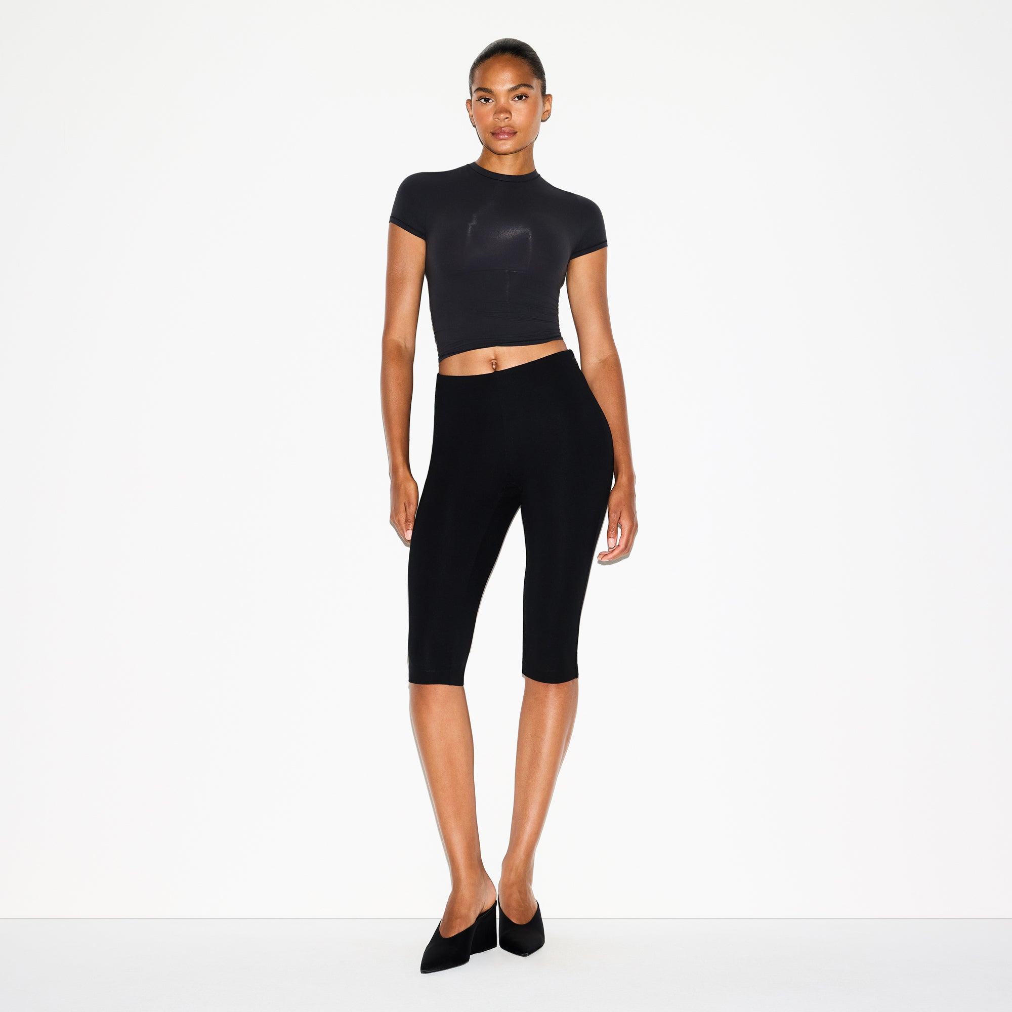SKIMS THE ESSENTIAL COLLECTION HIGH-WAISTED CAPRI | OBSIDIAN - Sneaker Türkiye