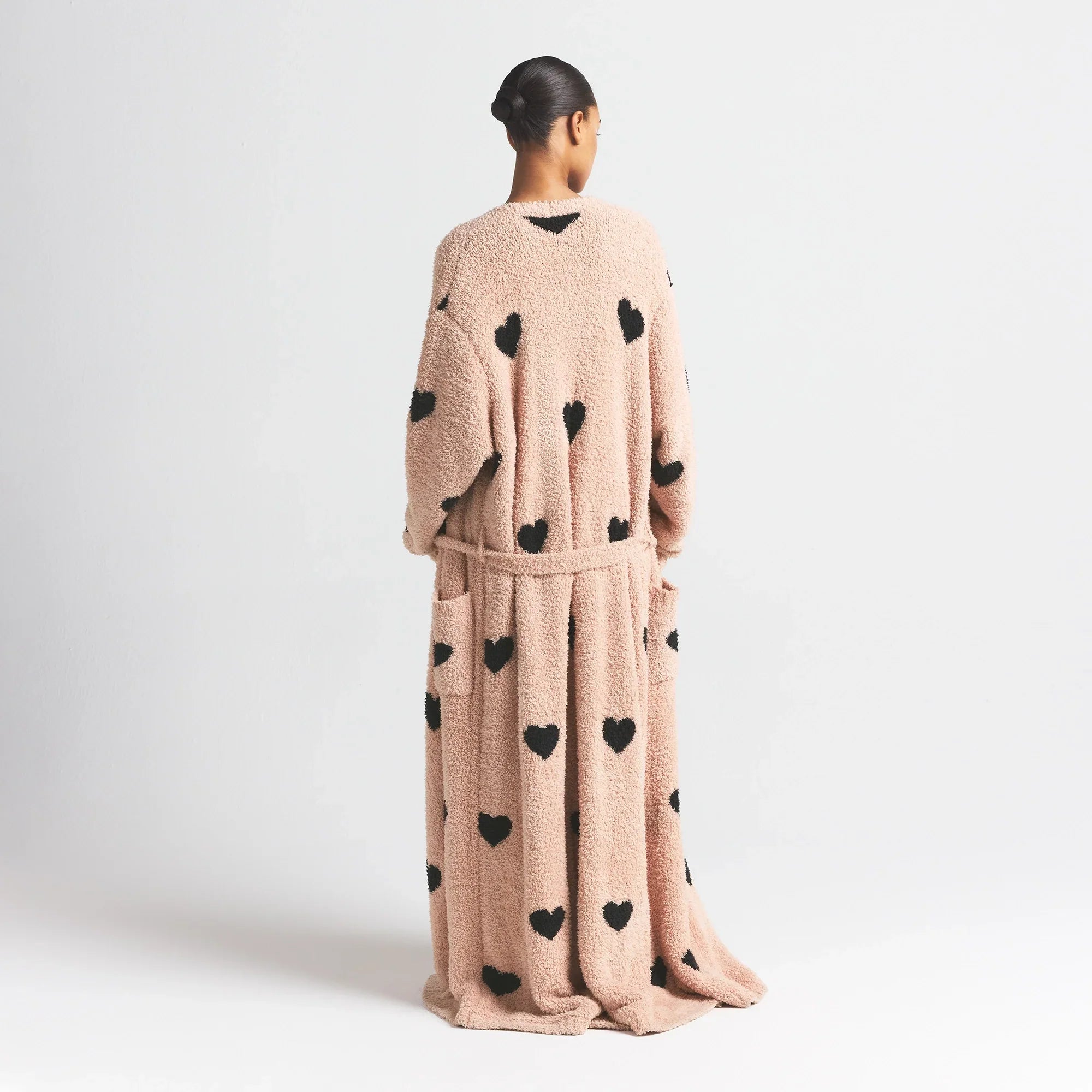 SKIMS COZY KNIT UNISEX ROBE | MICA SPACED HEARTS - Sneaker Türkiye