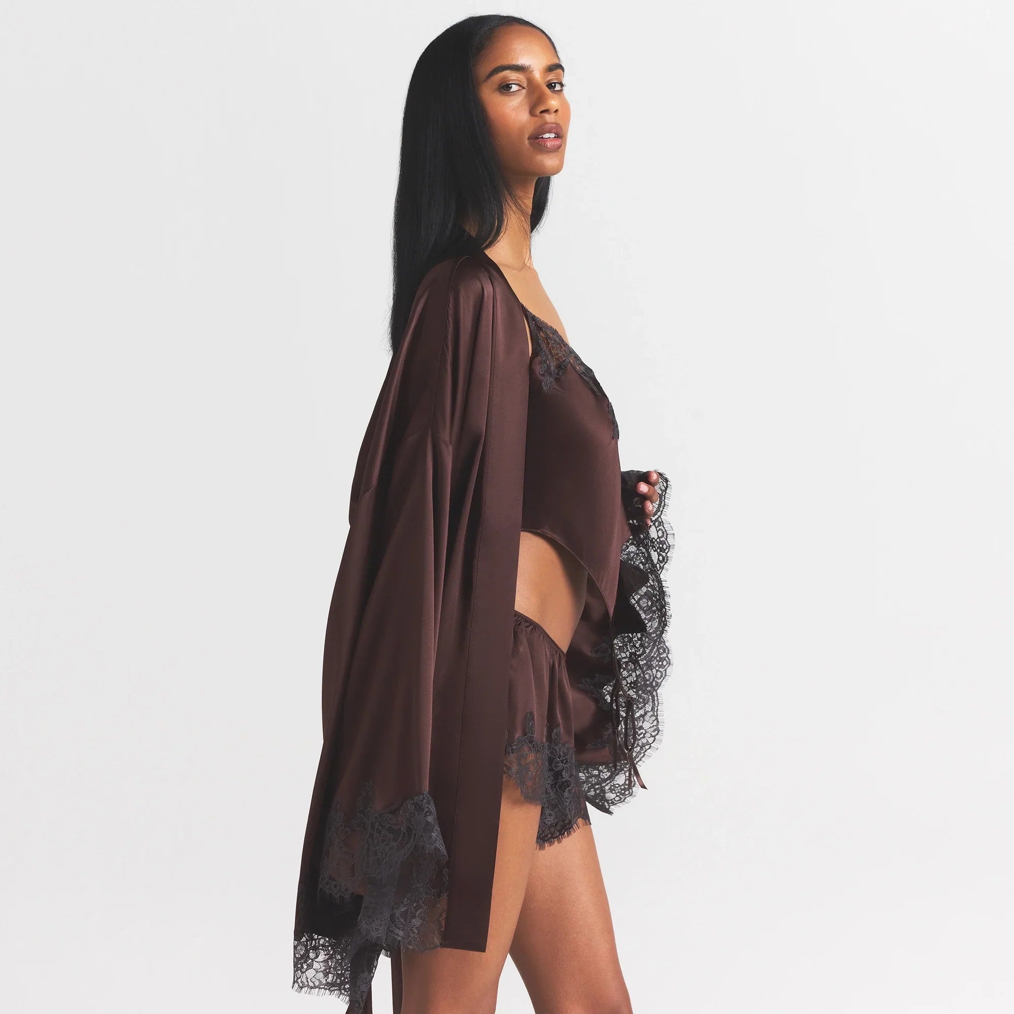 SKIMS SILK LACE ROBE | ESPRESSO CONTRAST - Sneaker Türkiye