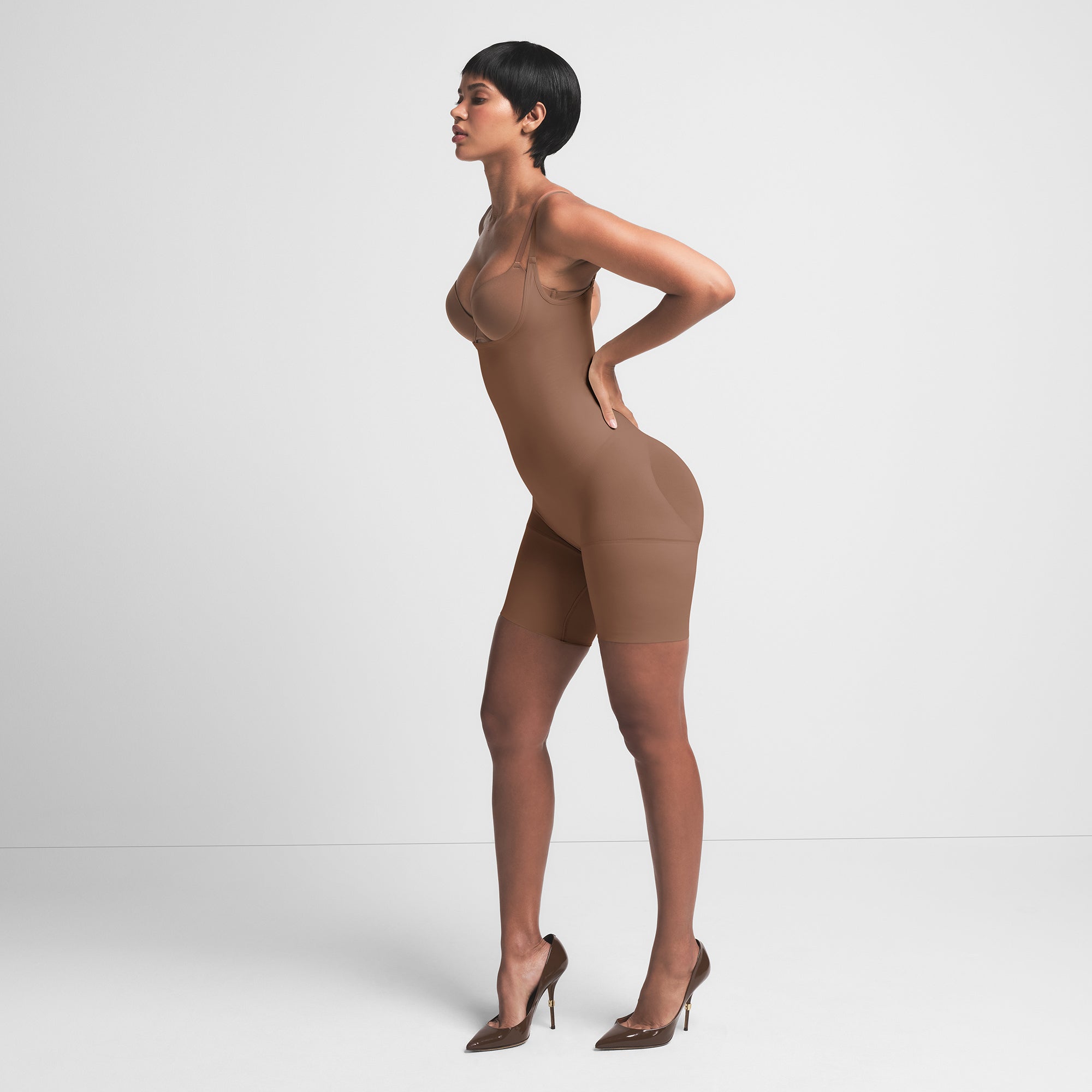 SKIMS SEAMLESS SCULPT BUTT LIFTING OPEN BUST BODYSUIT | JASPER - Sneaker Türkiye
