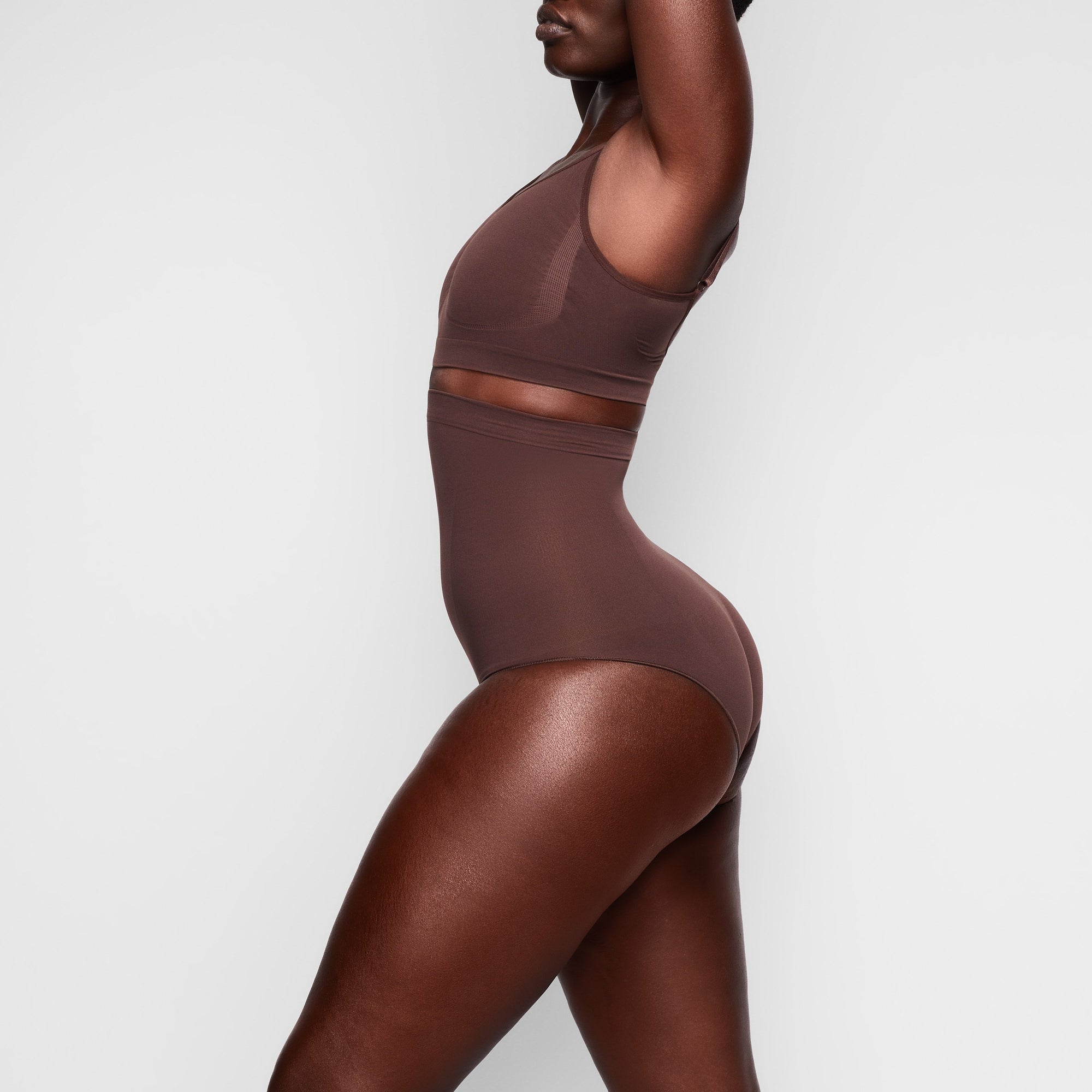 SKIMS SEAMLESS SCULPT HIGH-WAISTED BRIEF | COCOA - Sneaker Türkiye