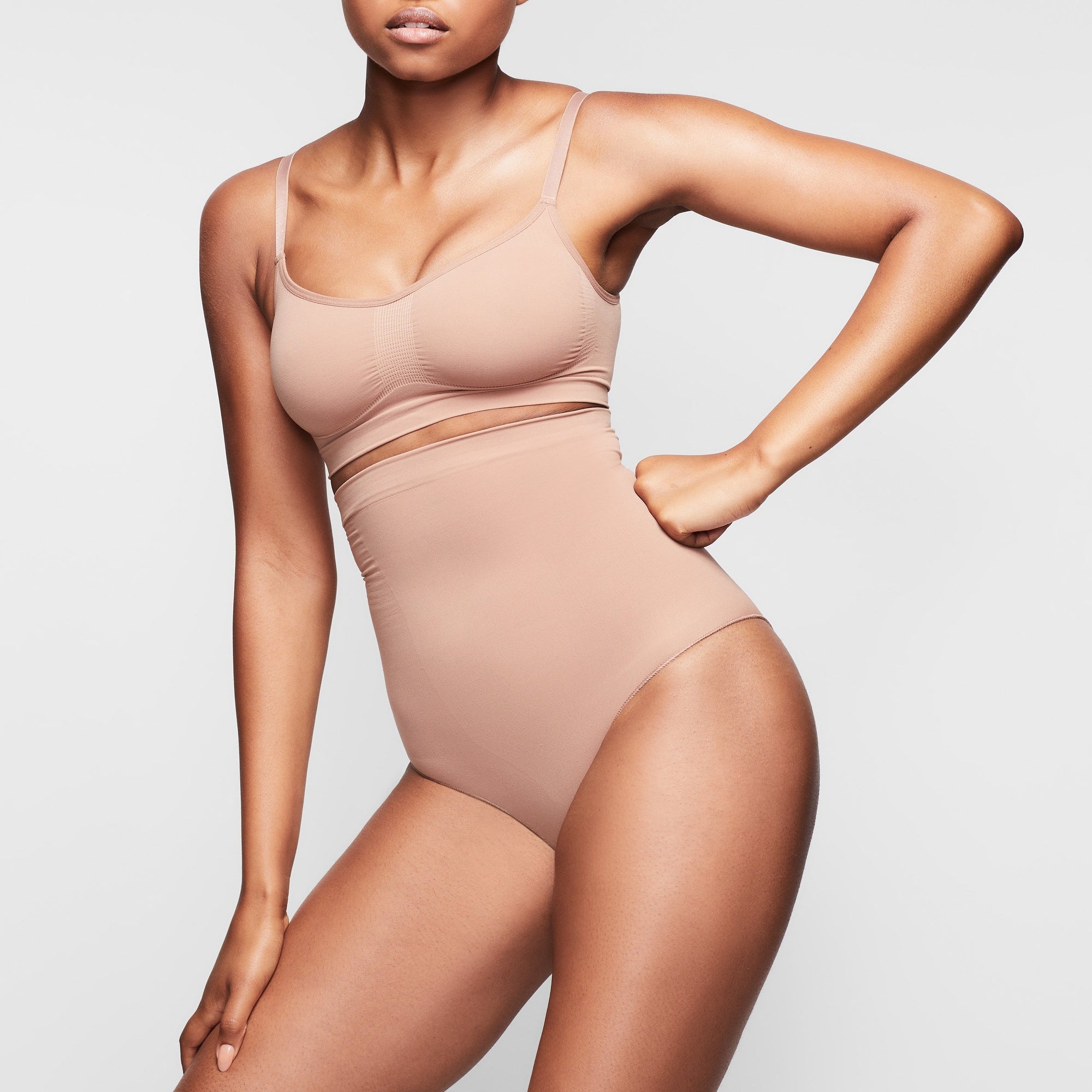 SKIMS SEAMLESS SCULPT HIGH-WAISTED BRIEF | SIENNA - Sneaker Türkiye