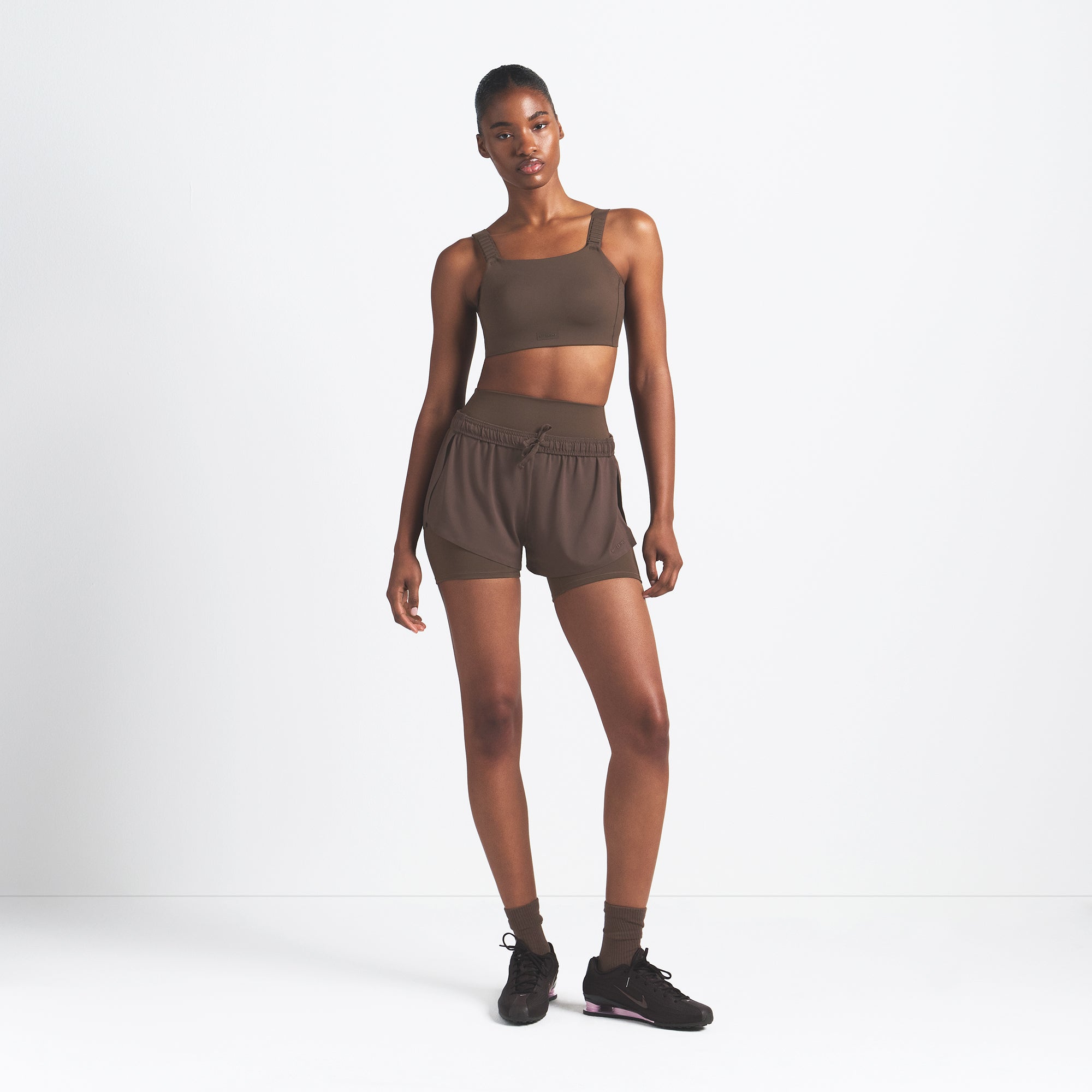 NikeSKIMS AIRY MINI SHORT | DARK SEPIA - Sneaker Türkiye