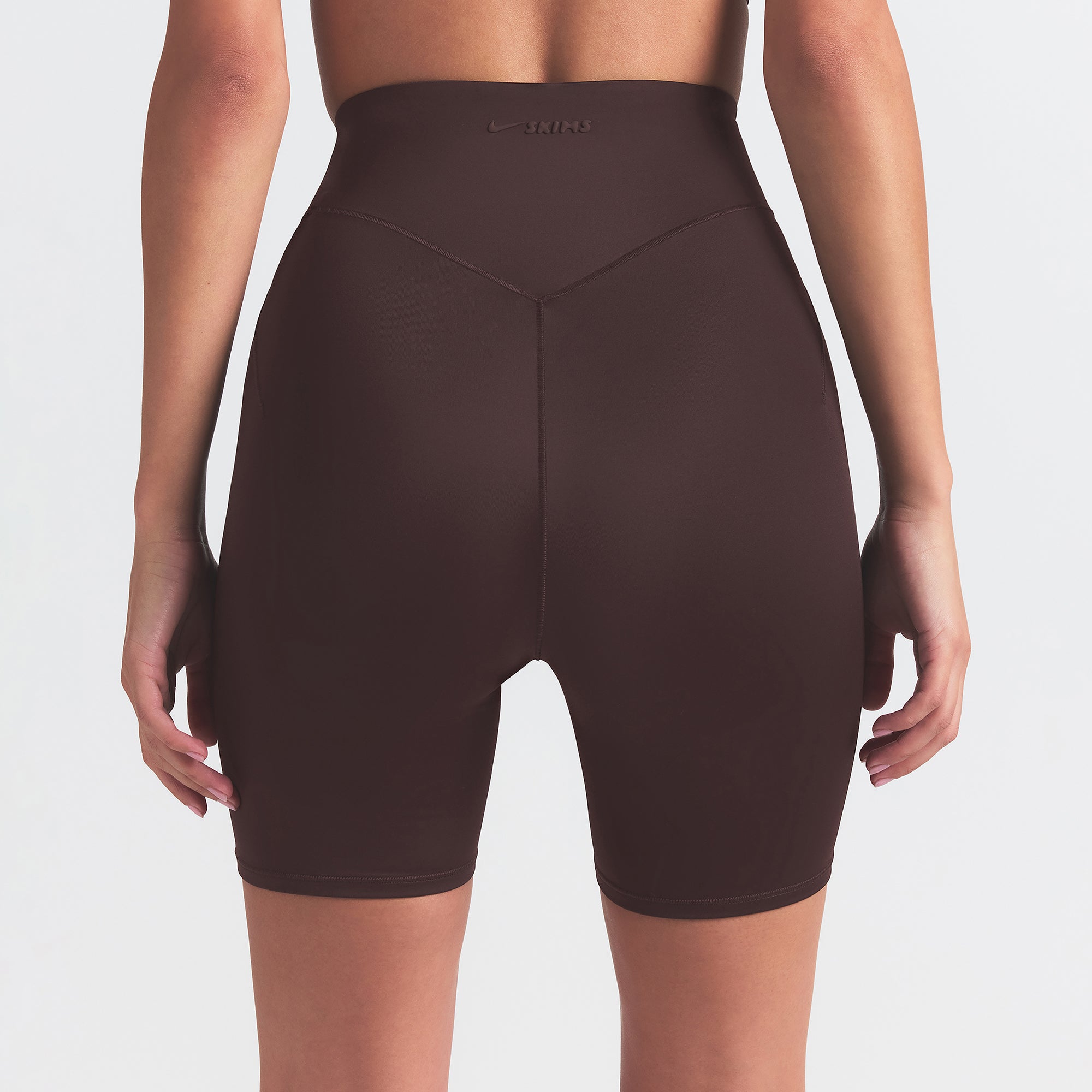 NikeSKIMS SHINE BONDED WAIST 5″ BIKER SHORT | PHOENIX - Sneaker Türkiye