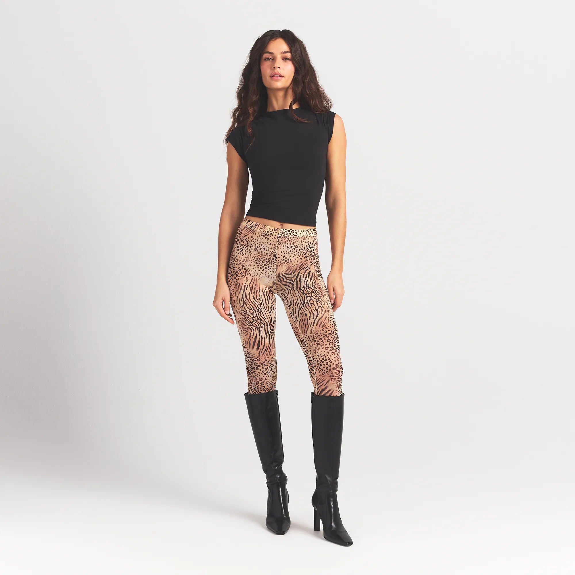 SKIMS MILKY SHEER FOOTED LEGGING | SAND MULTI ANIMAL - Sneaker Türkiye