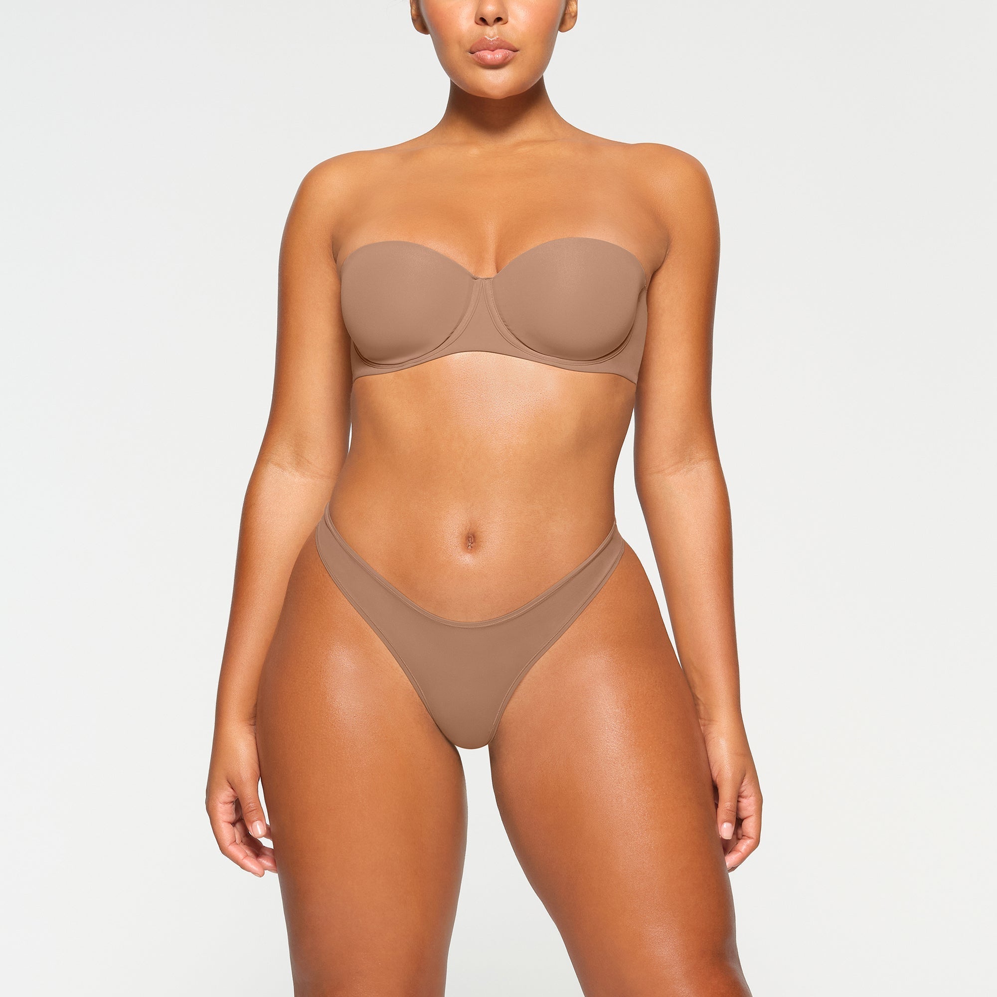 SKIMS FITS EVERYBODY STRAPLESS BRA | SIENNA - Sneaker Türkiye