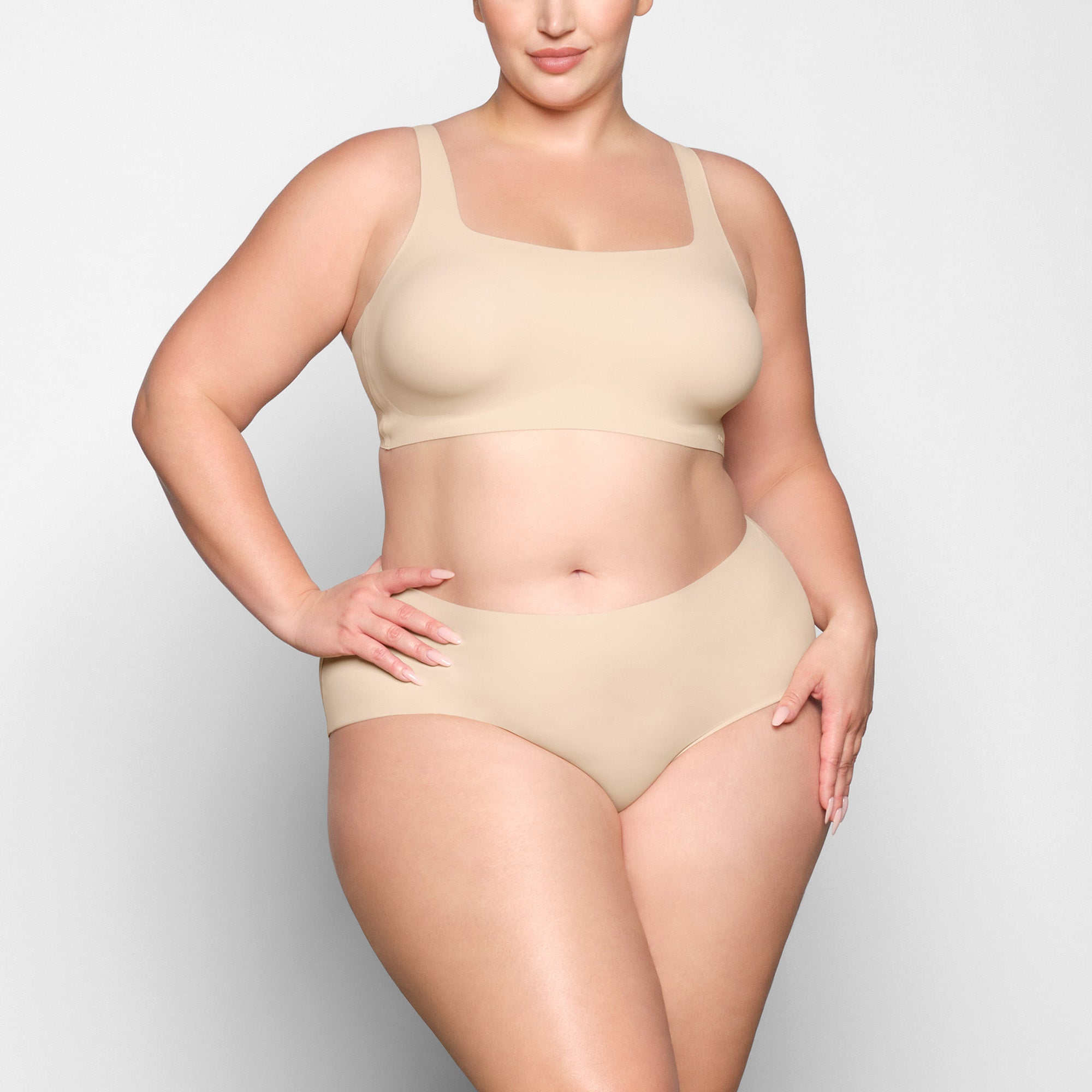 SKIMS NAKED SCOOP BRALETTE | SAND - Sneaker Türkiye