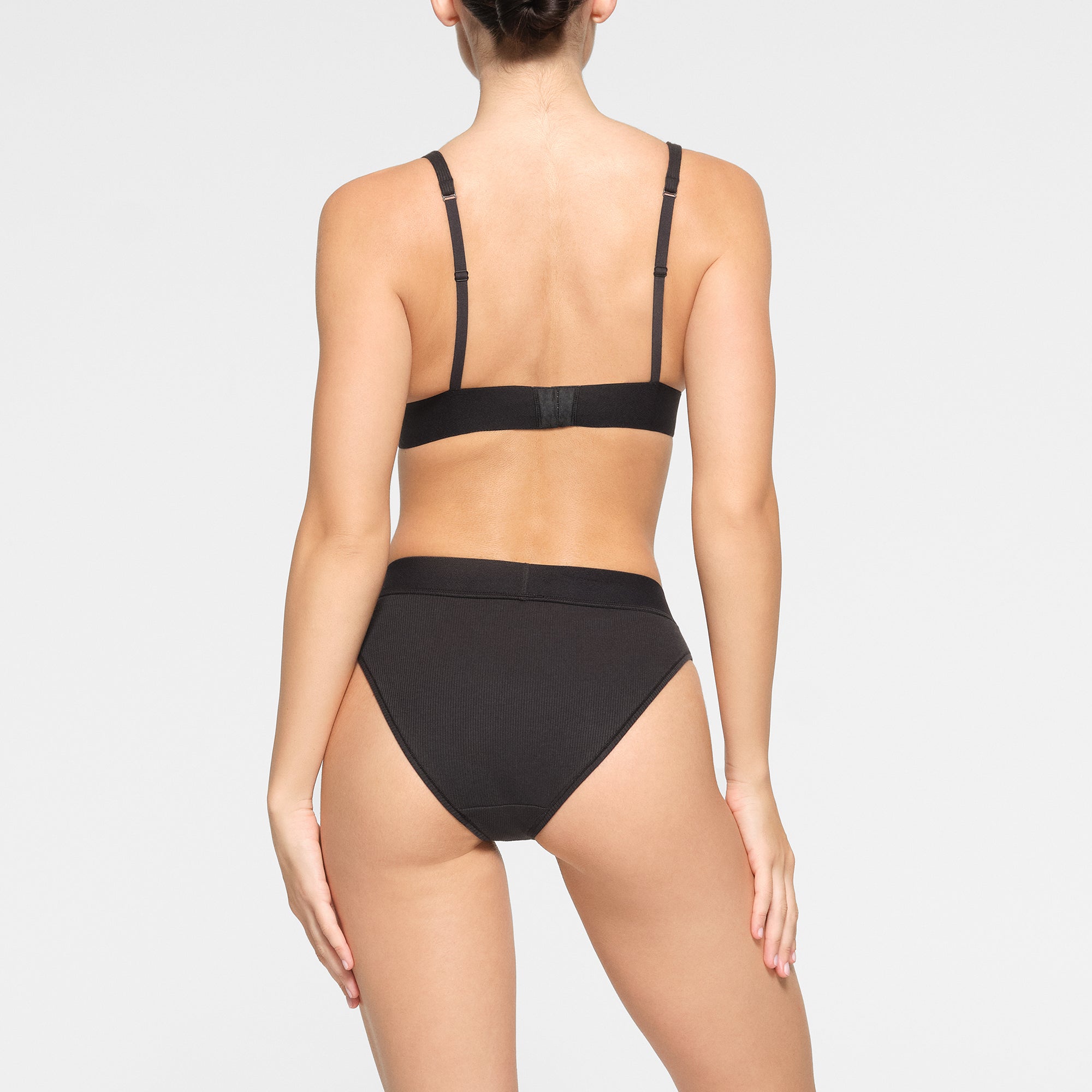 SKIMS COTTON RIB PLUNGE BRALETTE | SOOT - Sneaker Türkiye