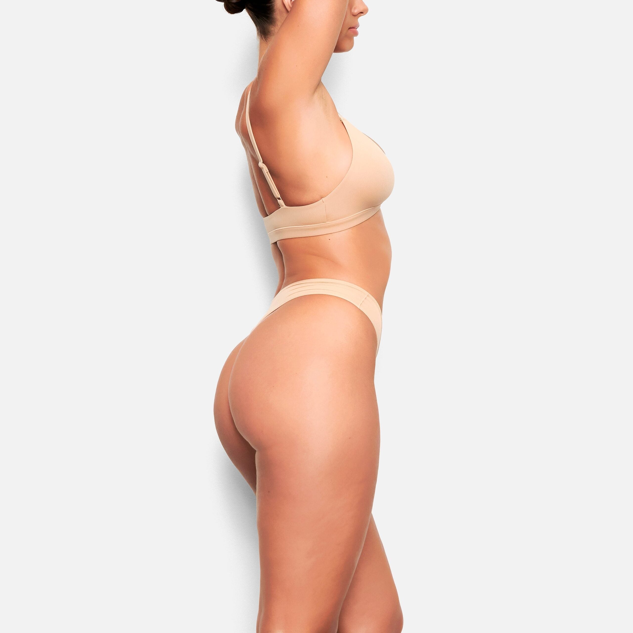 SKIMS FITS EVERYBODY TRIANGLE BRALETTE | CLAY - Sneaker Türkiye