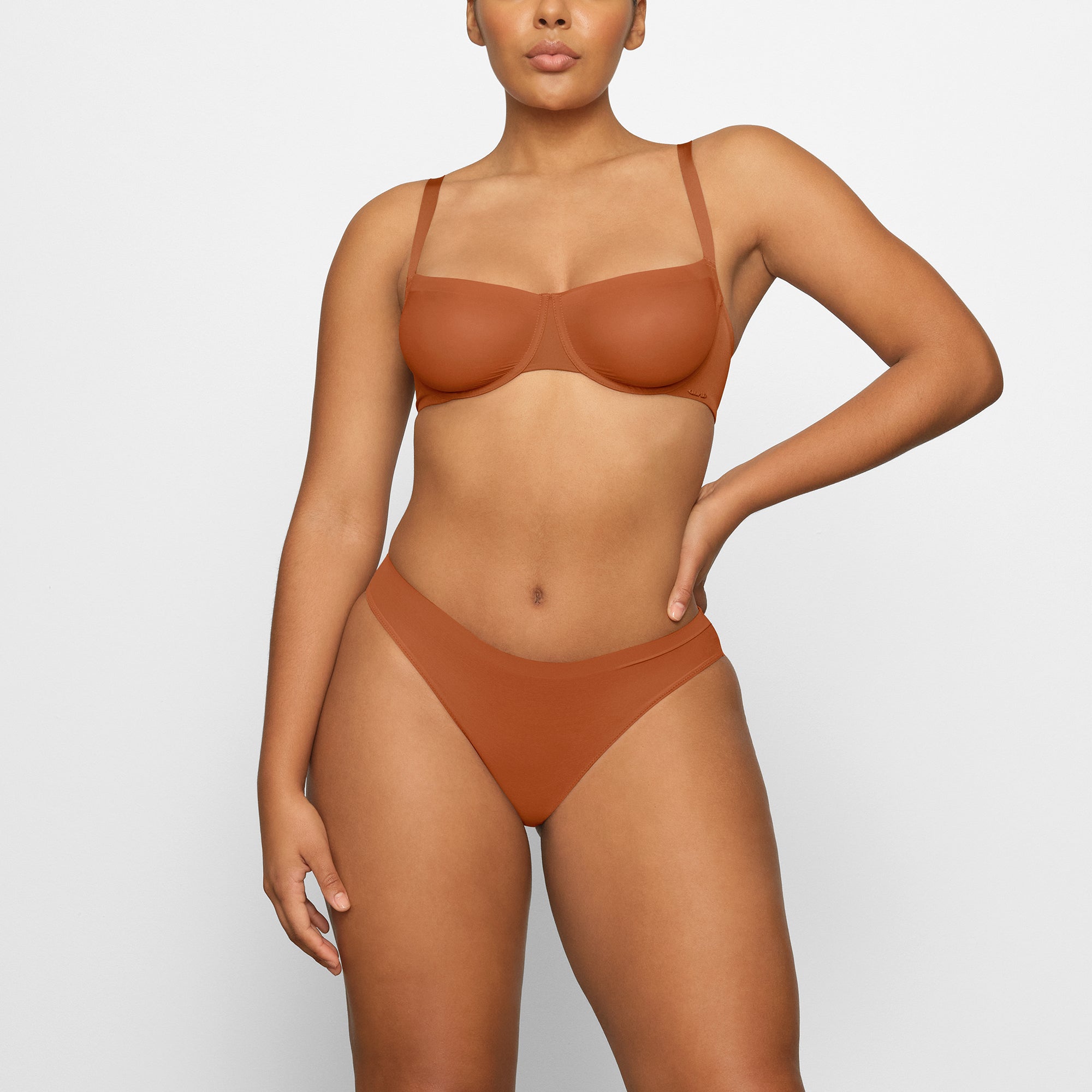 SKIMS NO SHOW UNLINED BALCONETTE BRA | BRONZE - Sneaker Türkiye