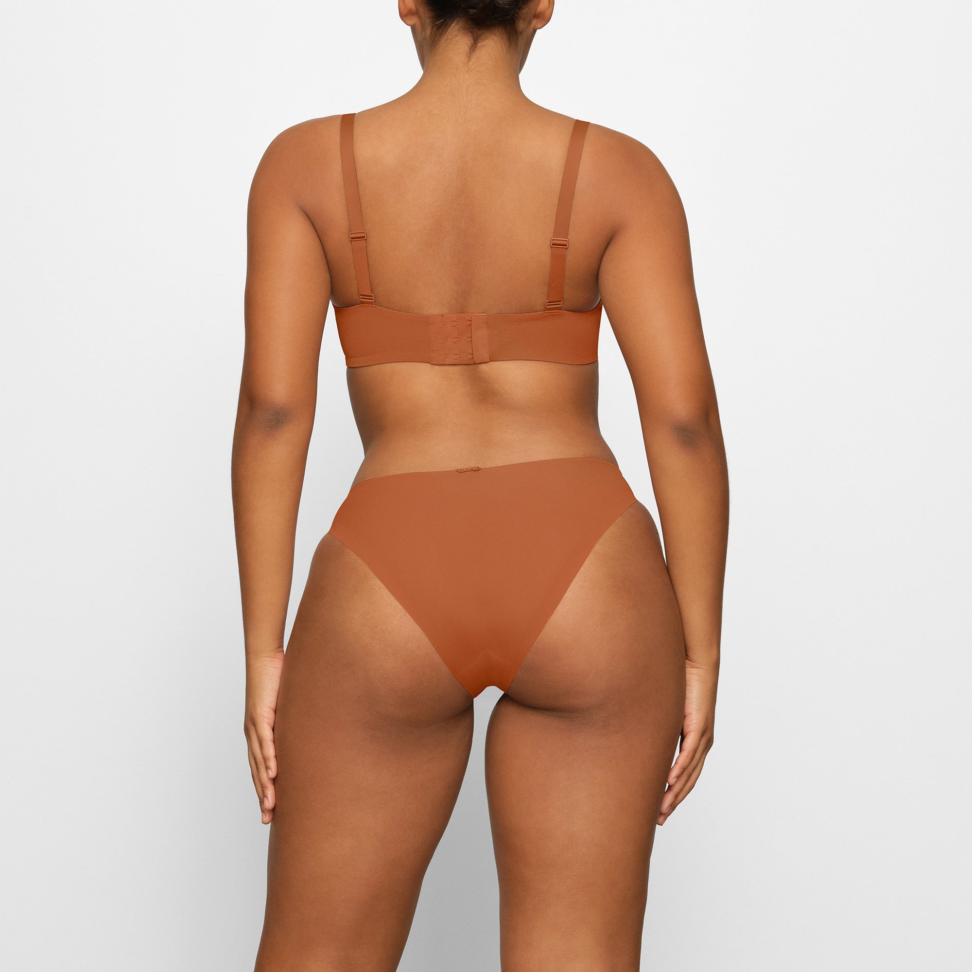 SKIMS NO SHOW UNLINED BALCONETTE BRA | BRONZE - Sneaker Türkiye