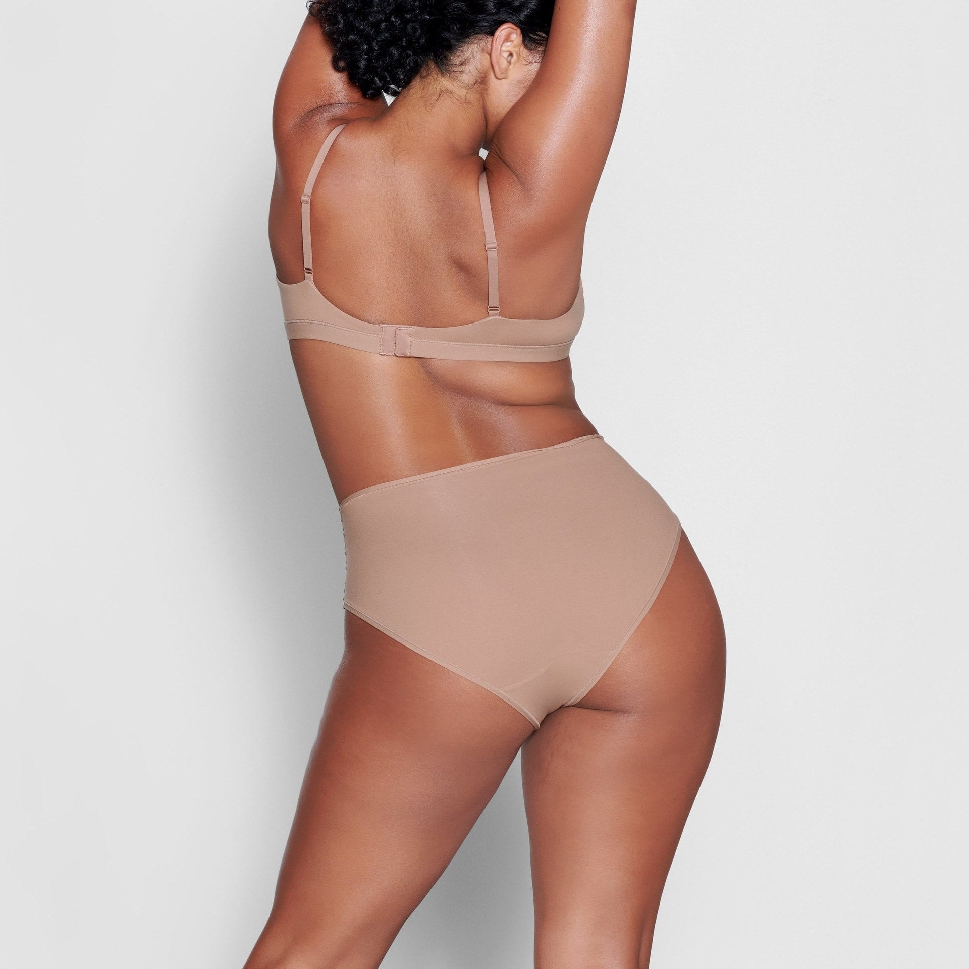 SKIMS FITS EVERYBODY CROSSOVER BRALETTE | SIENNA - Sneaker Türkiye
