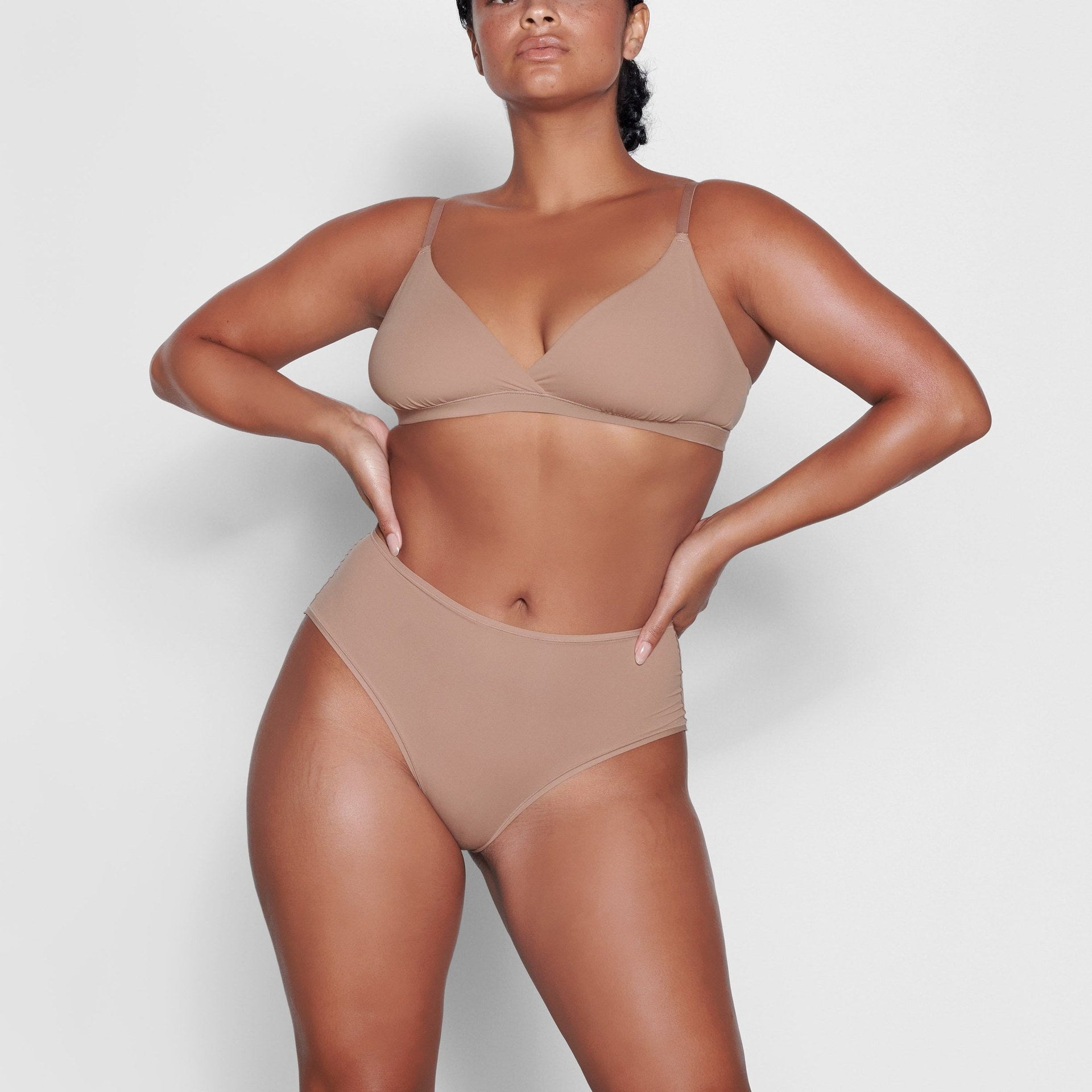 SKIMS FITS EVERYBODY CROSSOVER BRALETTE | SIENNA - Sneaker Türkiye