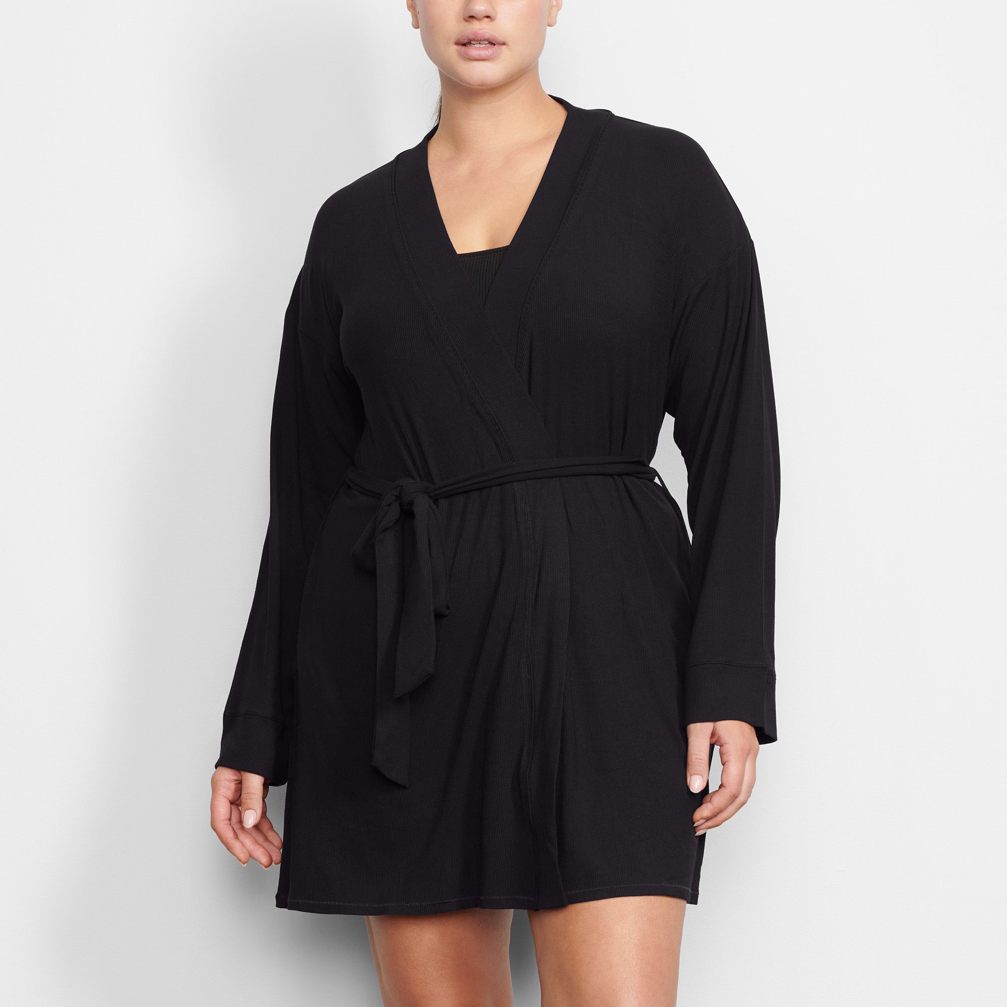 SKIMS SOFT LOUNGE ROBE | ONYX - Sneaker Türkiye