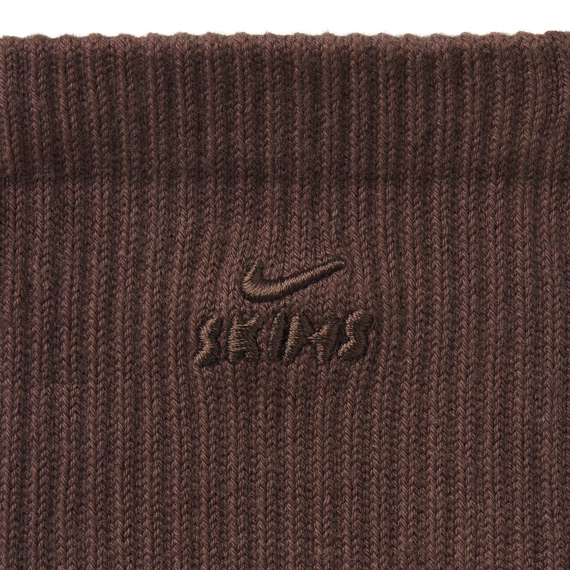 NikeSKIMS ACCESSORIES DRI-FIT PILATES GRIP CREW SOCK | DARK SEPIA - Sneaker Türkiye