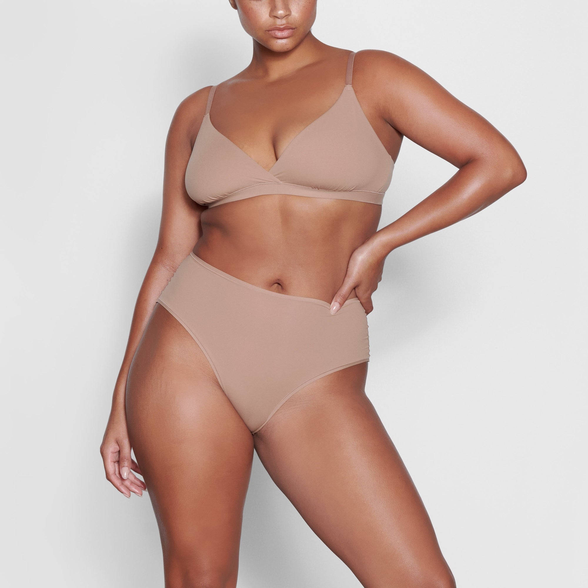 SKIMS FITS EVERYBODY FULL BRIEF | SIENNA - Sneaker Türkiye