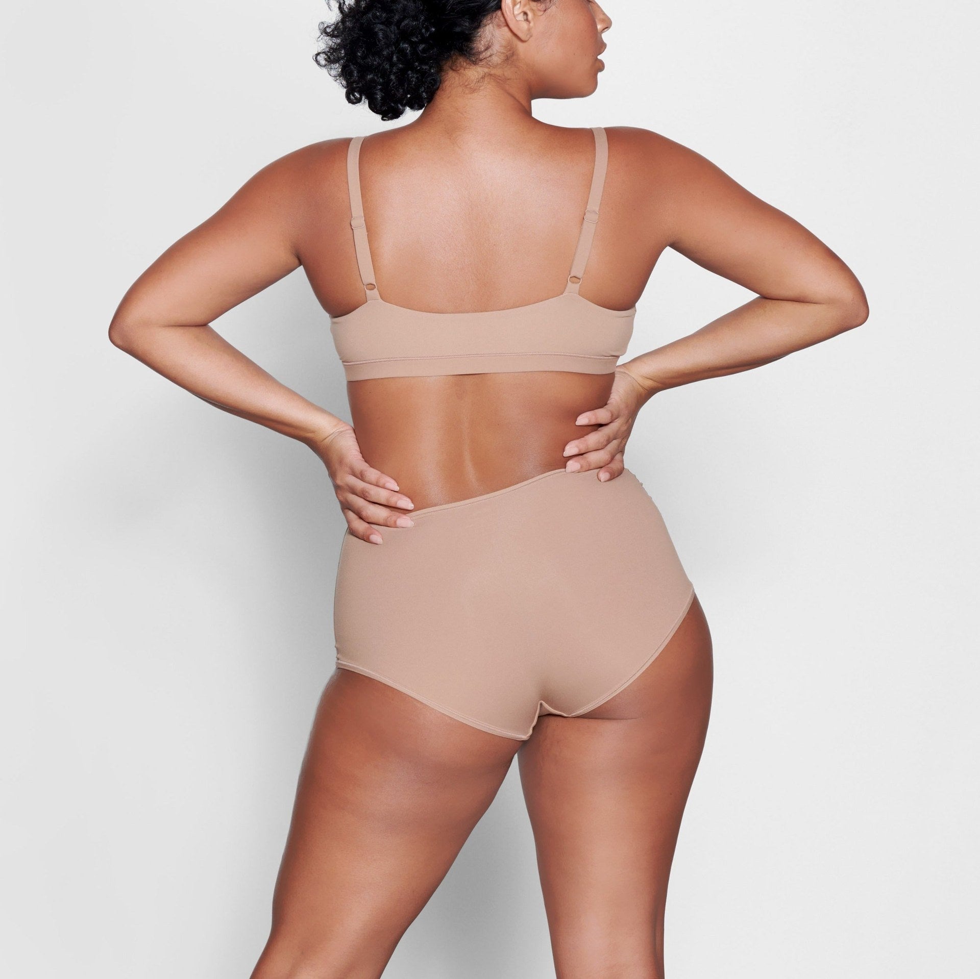 SKIMS FITS EVERYBODY BOY SHORT | SIENNA - Sneaker Türkiye
