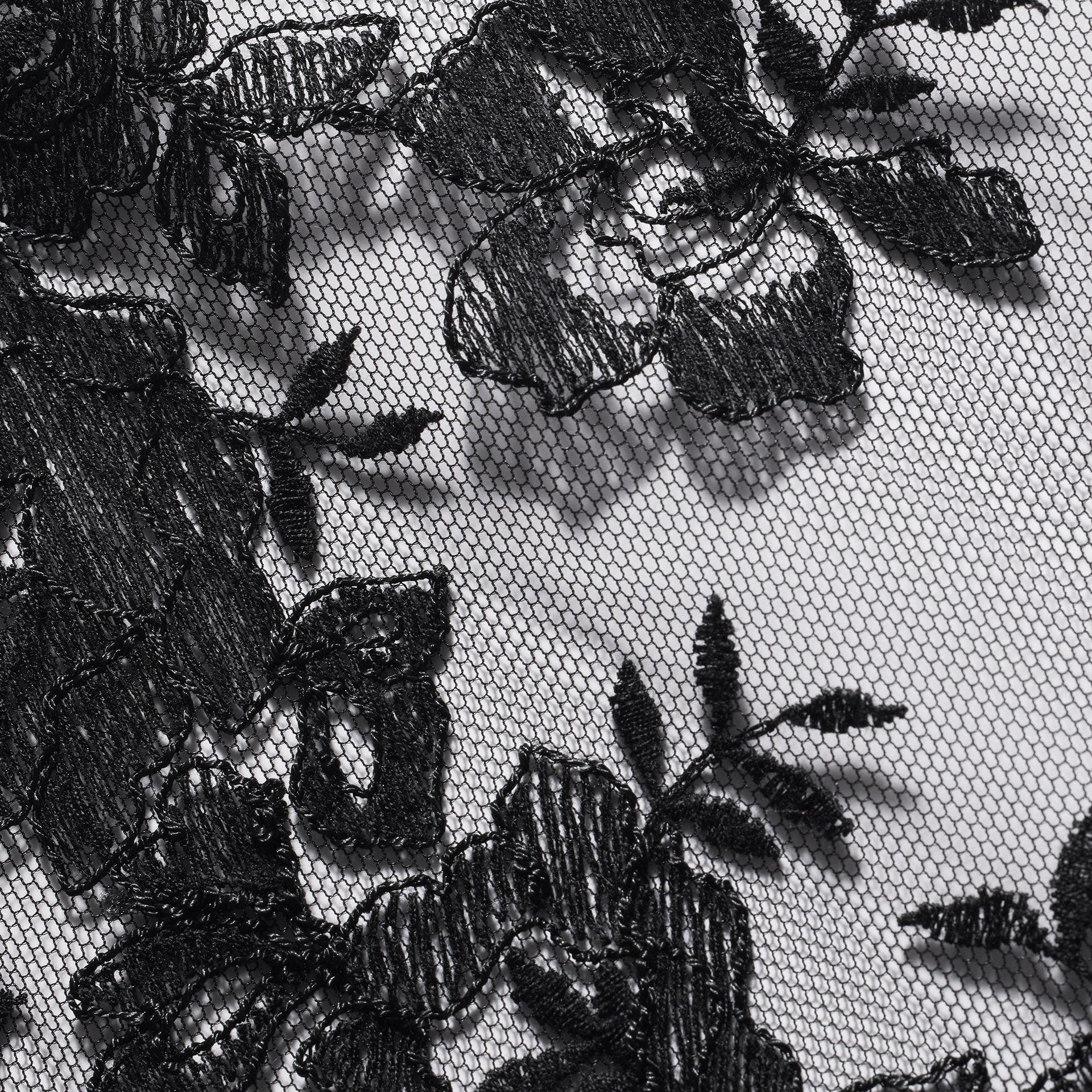 SKIMS EMBROIDERED LINGERIE FRONT CLOSE UNLINED BRA | ONYX - Sneaker Türkiye
