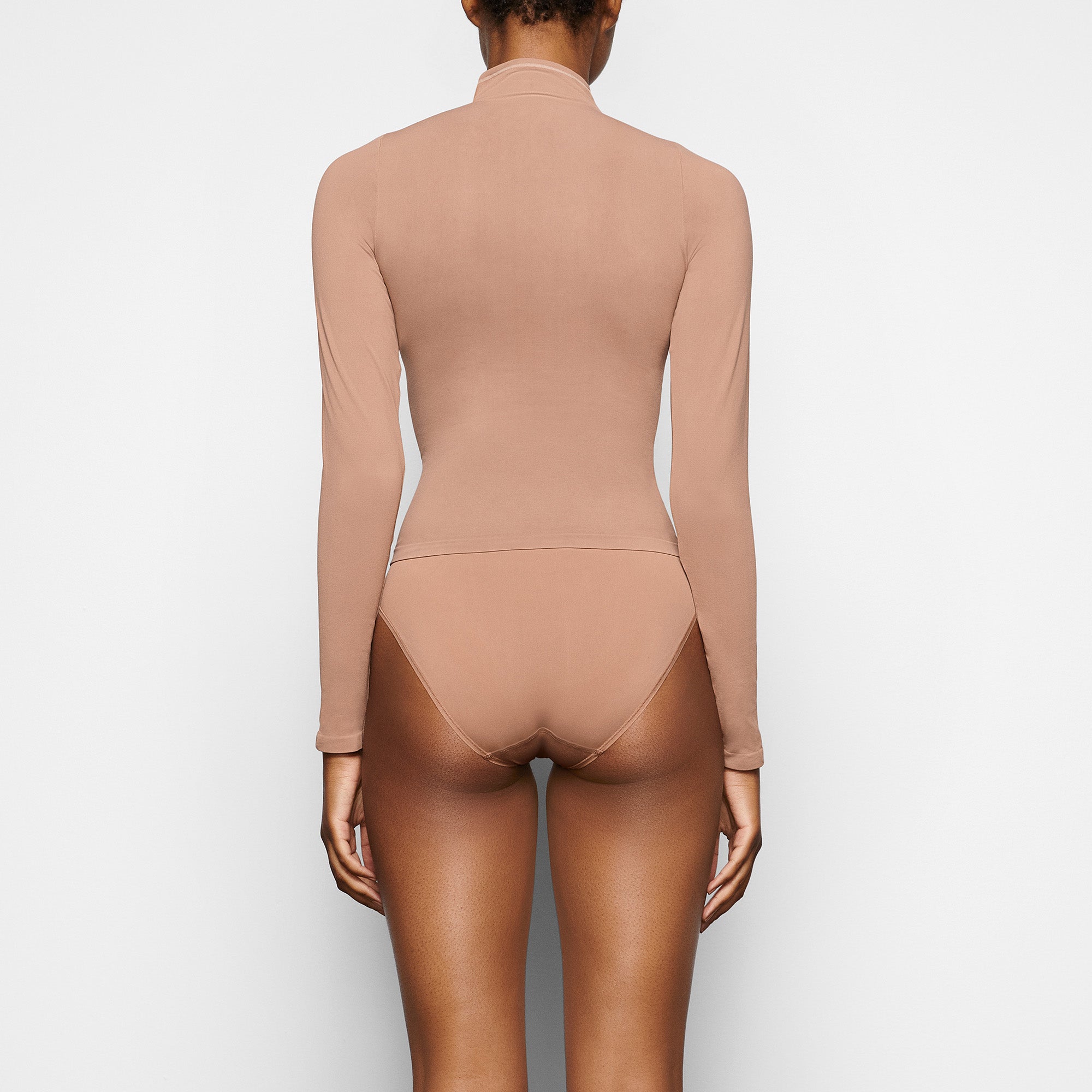 SKIMS SOFT SMOOTHING SEAMLESS BRIEF | SIENNA - Sneaker Türkiye