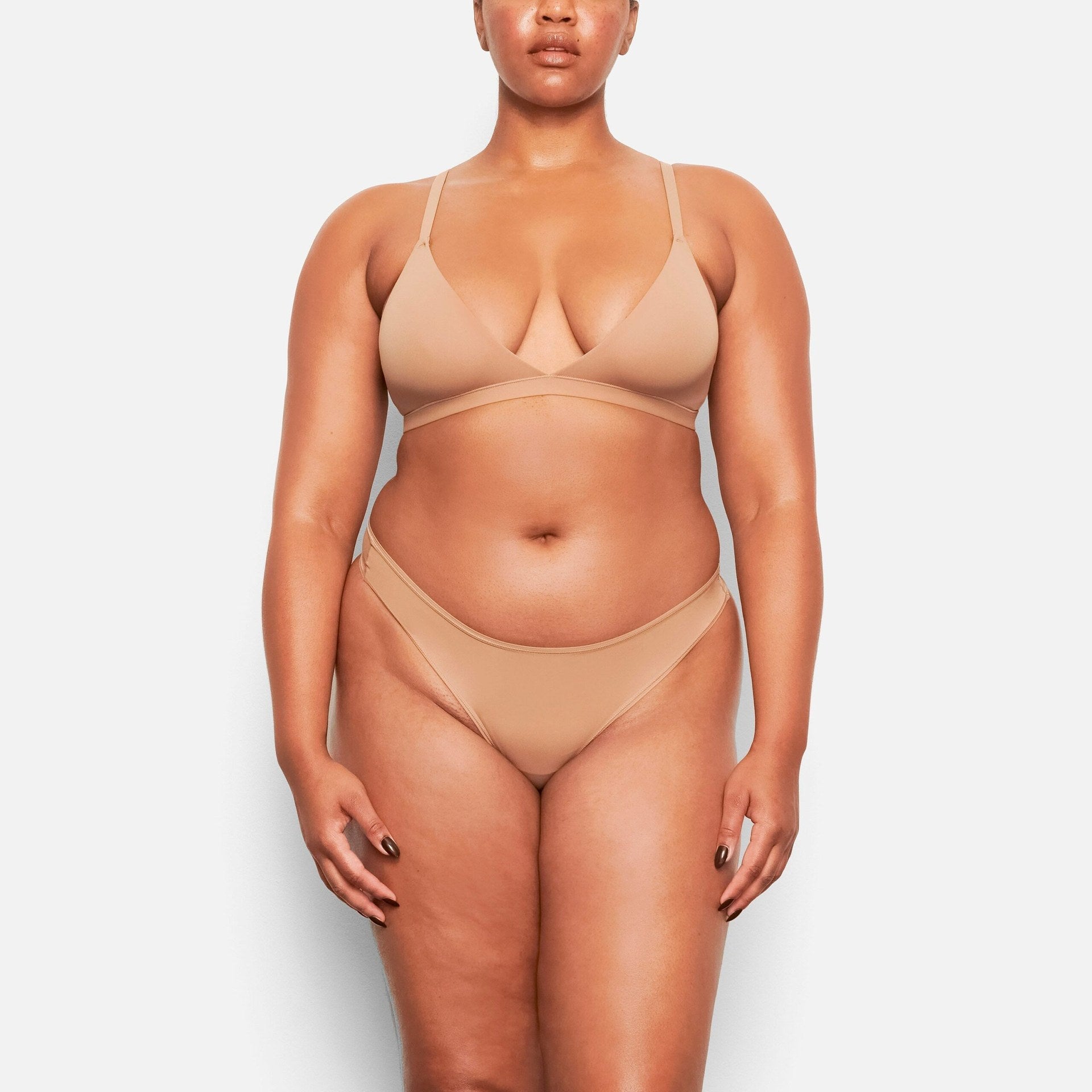 SKIMS FITS EVERYBODY DIPPED FRONT THONG | SIENNA - Sneaker Türkiye