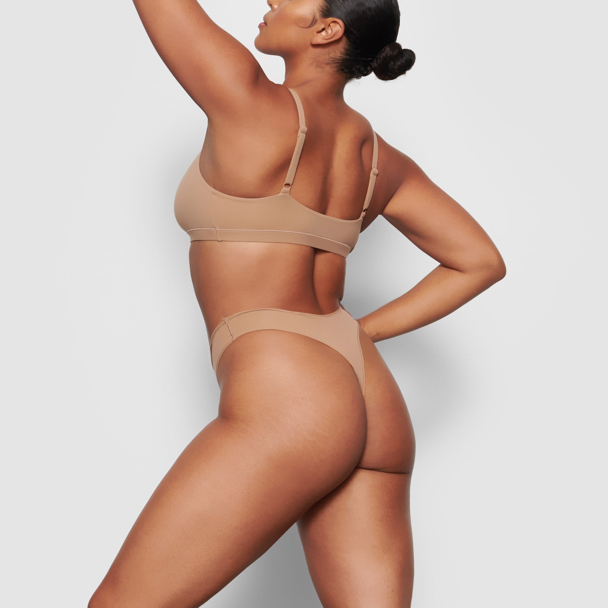 SKIMS FITS EVERYBODY THONG | SIENNA - Sneaker Türkiye