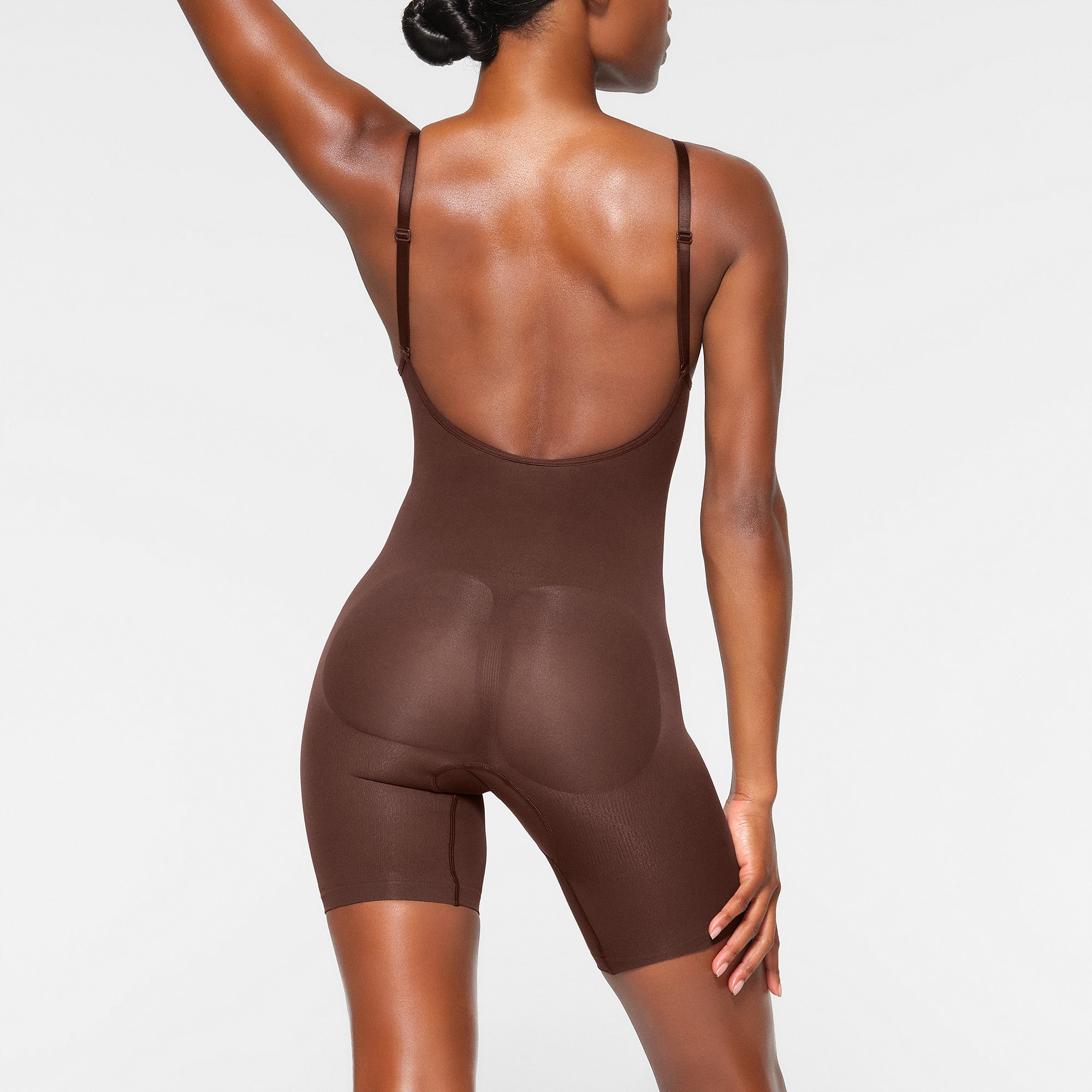 SKIMS SEAMLESS SCULPT LOW BACK MID THIGH BODYSUIT | COCOA - Sneaker Türkiye