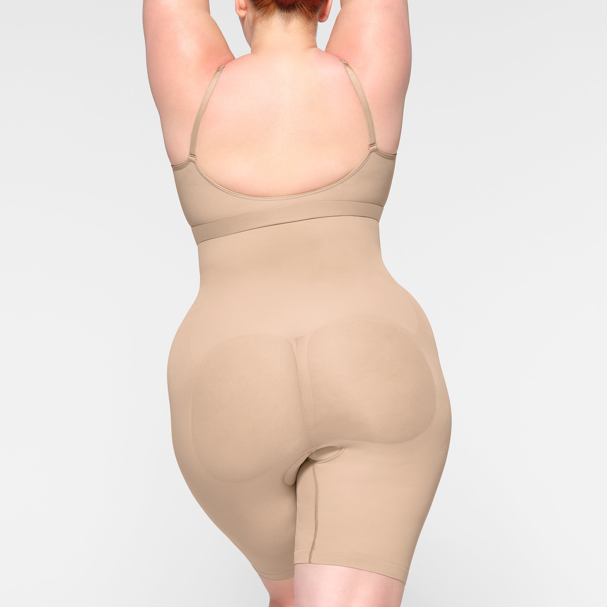 SKIMS SEAMLESS SCULPT HIGH-WAISTED ABOVE THE KNEE SHORT | MICA - Sneaker Türkiye