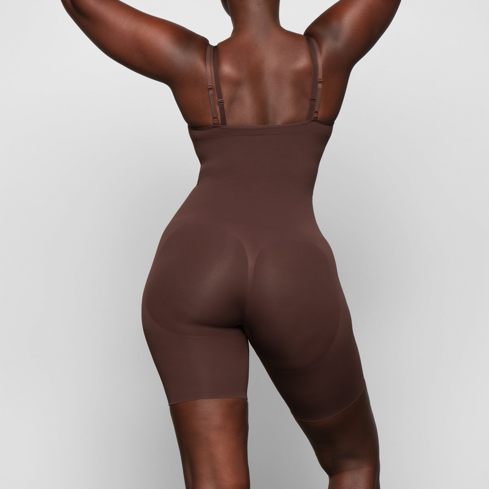 SKIMS SEAMLESS SCULPT BUTT LIFTING OPEN BUST BODYSUIT | COCOA - Sneaker Türkiye