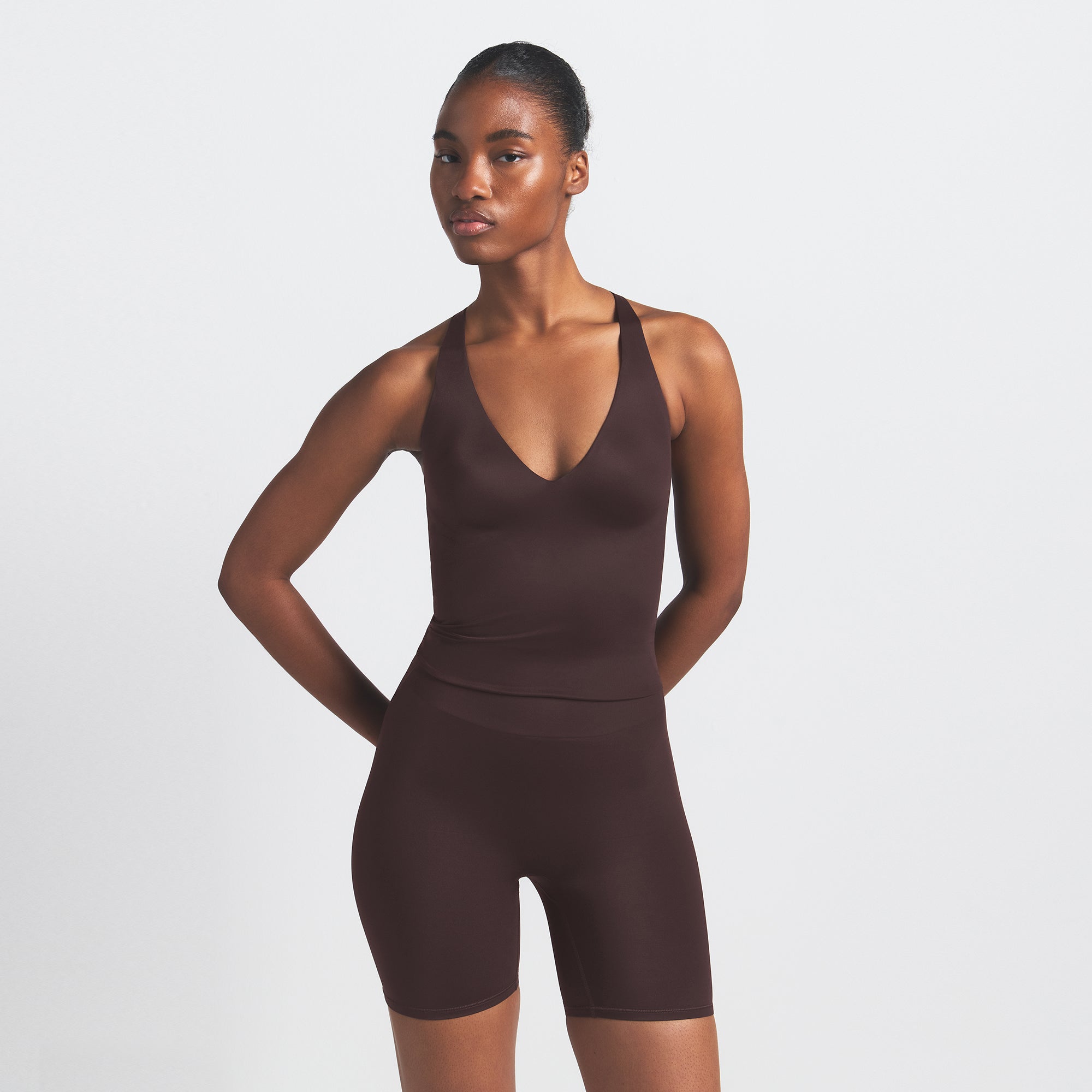 NikeSKIMS SHINE V-NECK TANK | PHOENIX - Sneaker Türkiye