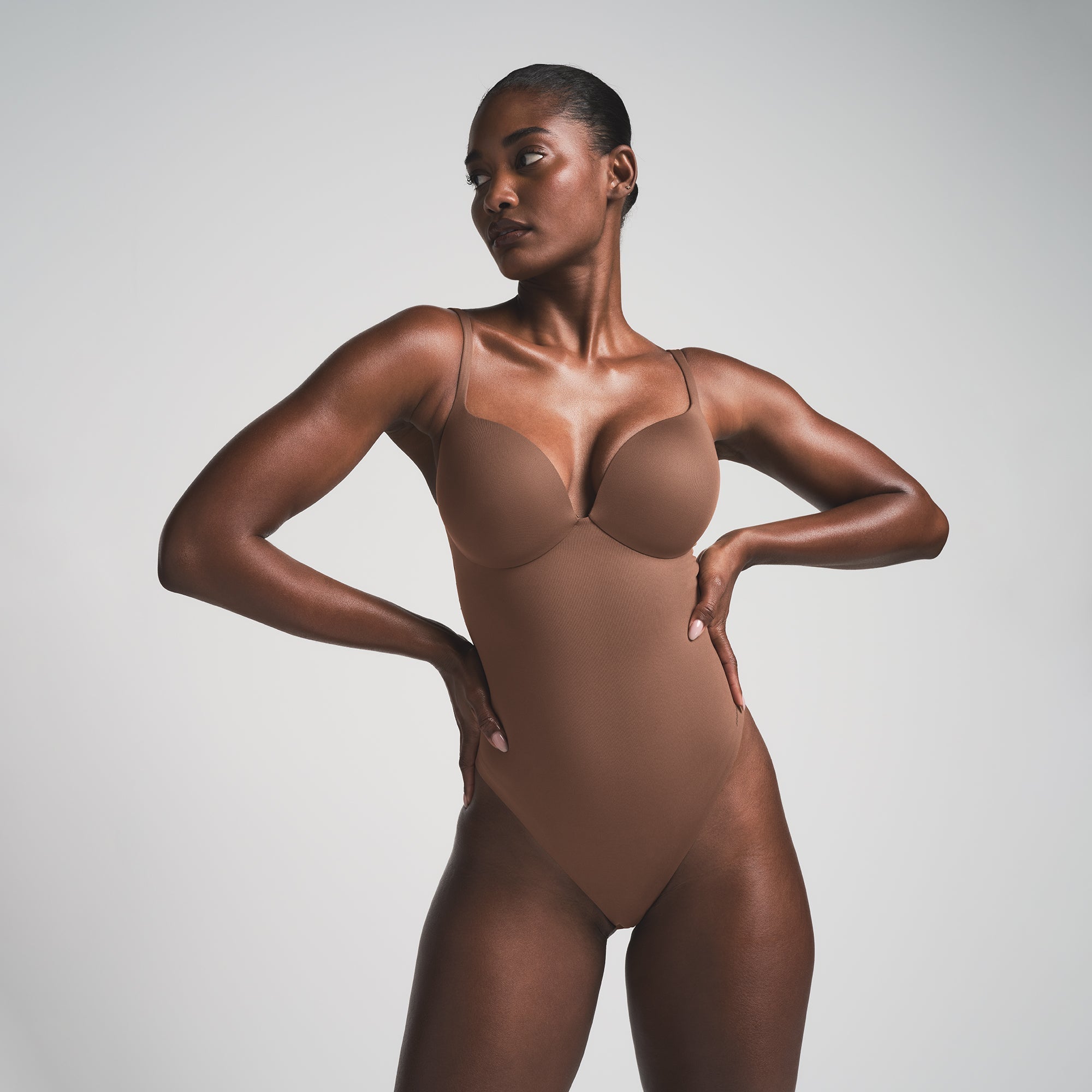 SKIMS ULTIMATE BODY PUSH-UP THONG BODYSUIT | JASPER - Sneaker Türkiye