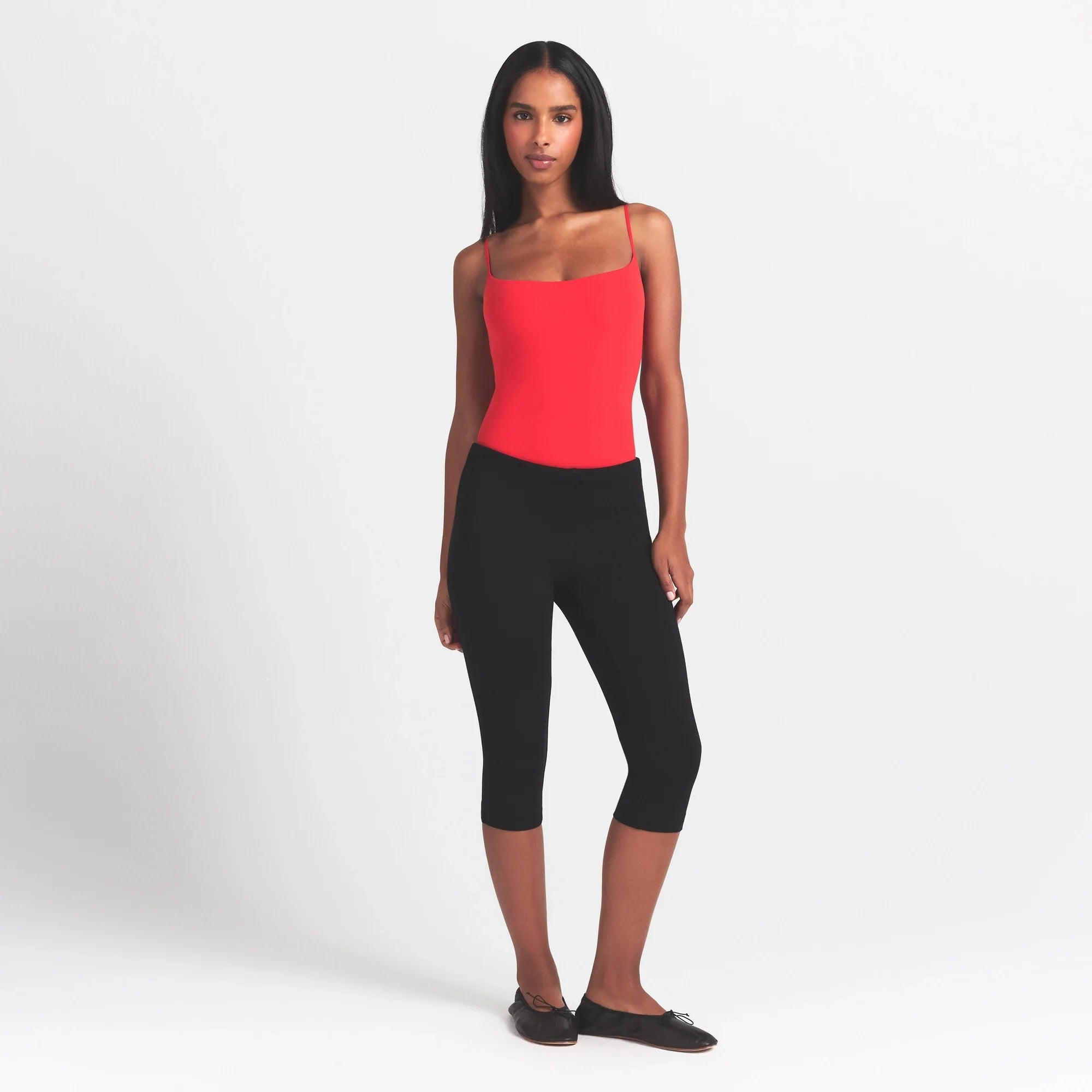 SKIMS FITS EVERYBODY CAMI BODYSUIT | CHERRY - Sneaker Türkiye