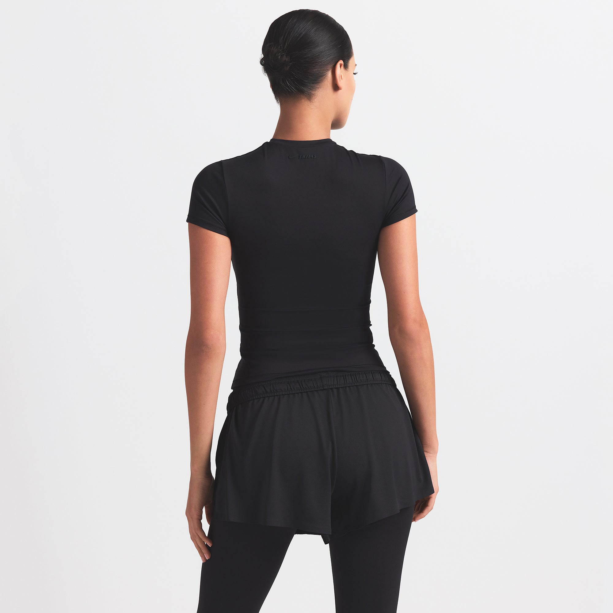 NikeSKIMS MATTE PADDED BABY TEE | OBSIDIAN - Sneaker Türkiye