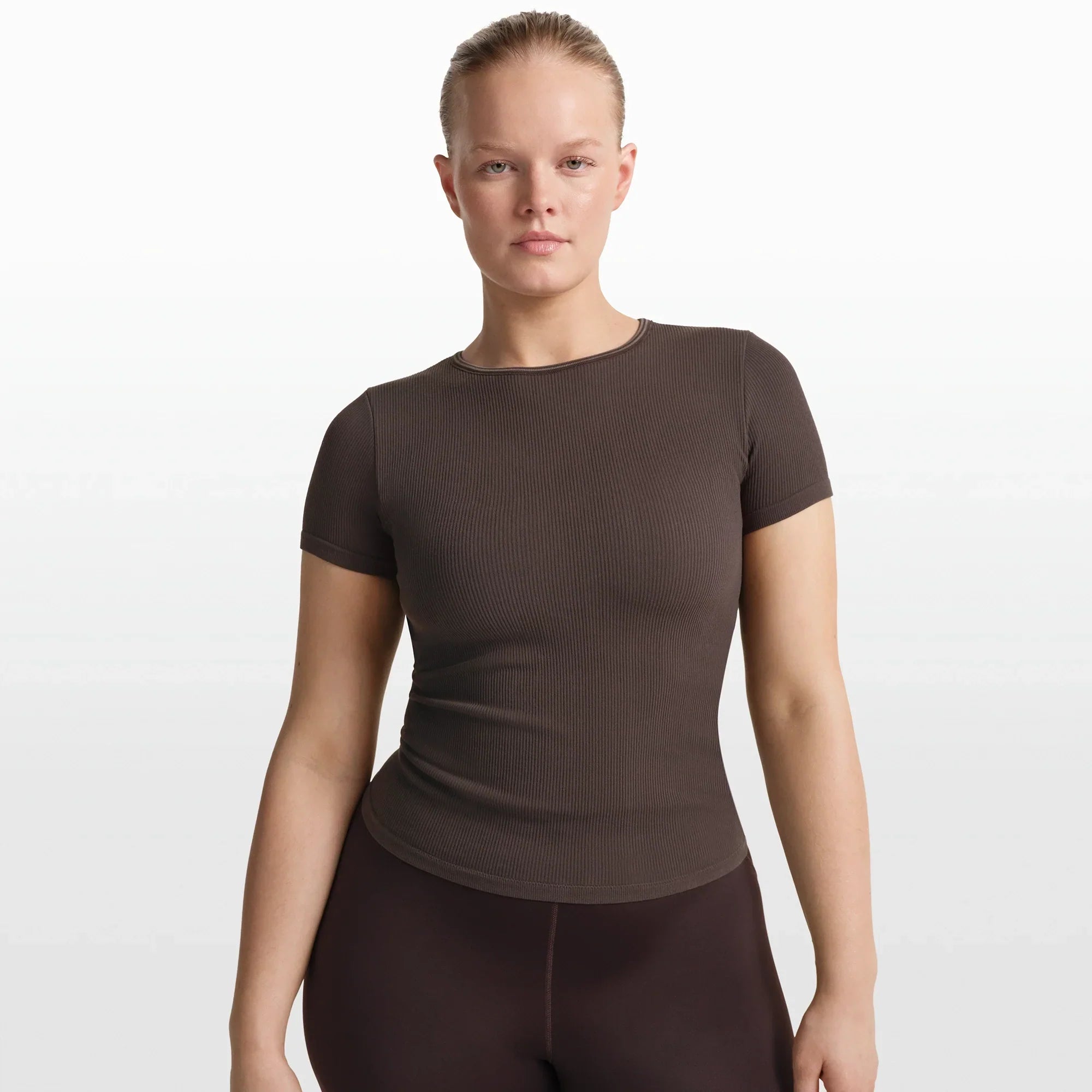NikeSKIMS RIBBED SEAMLESS BABY TEE | PHOENIX - Sneaker Türkiye