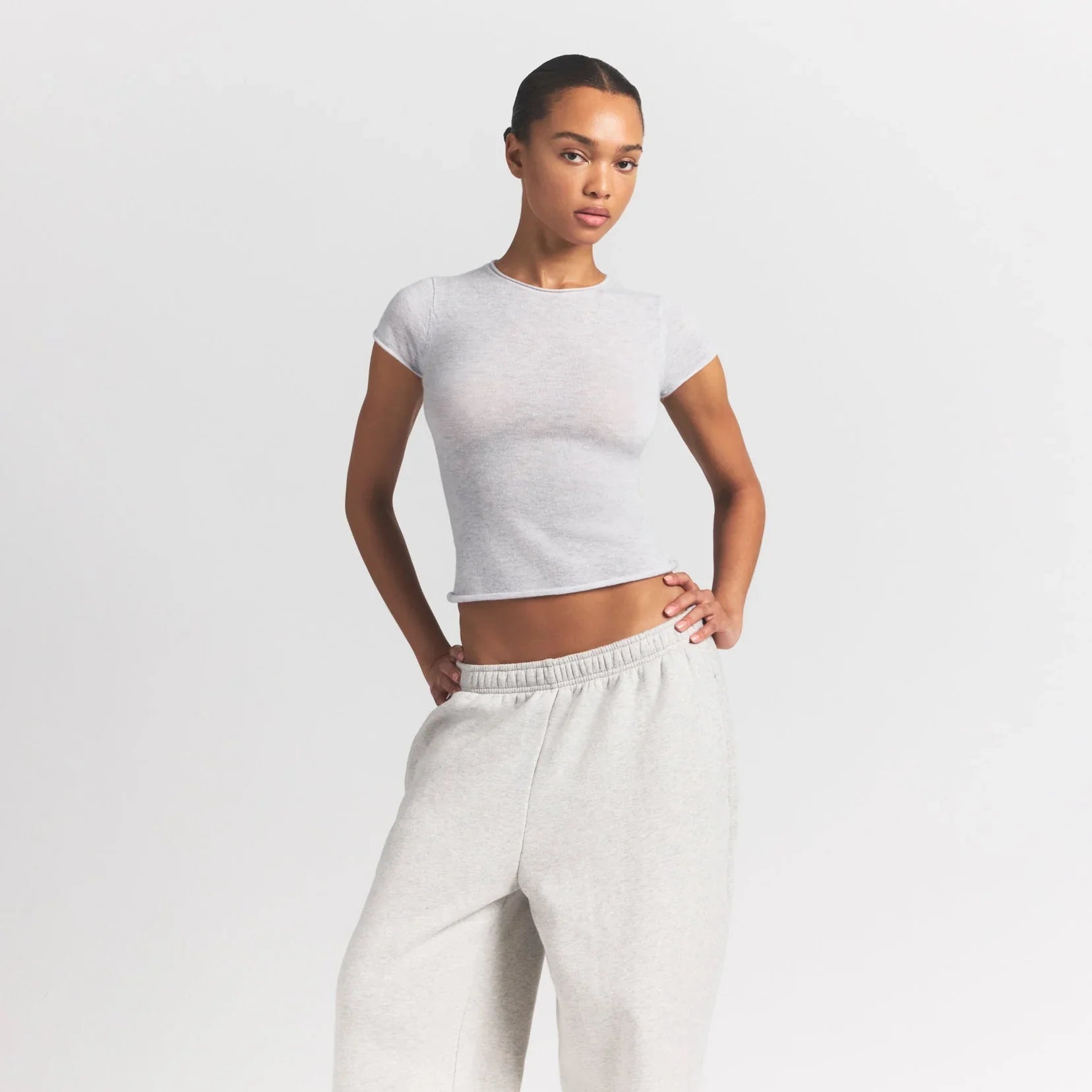 SKIMS FEATHERWEIGHT CASHMERE TEE | LIGHT HEATHER GREY - Sneaker Türkiye