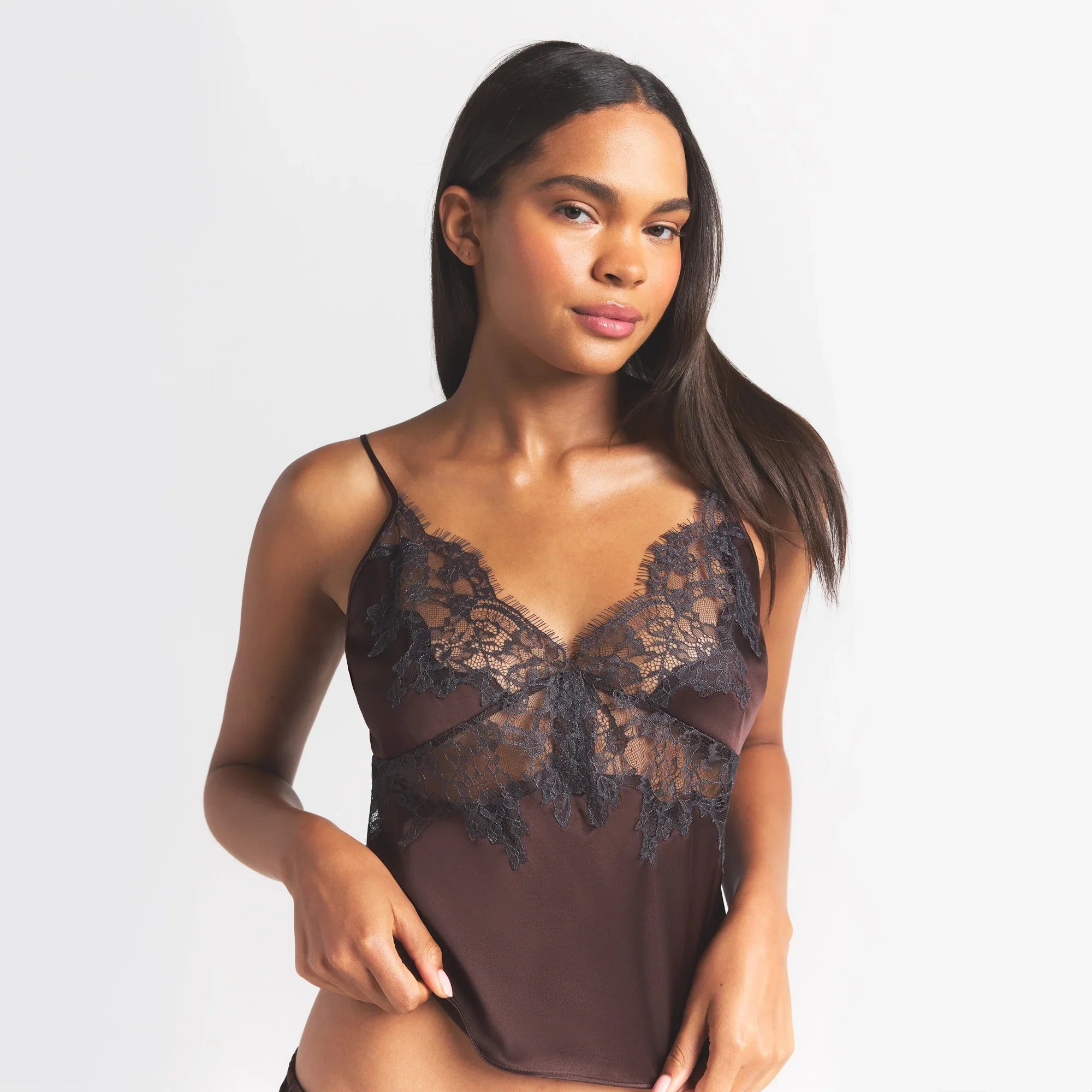 SKIMS SILK LACE CAMI | ESPRESSO CONTRAST - Sneaker Türkiye