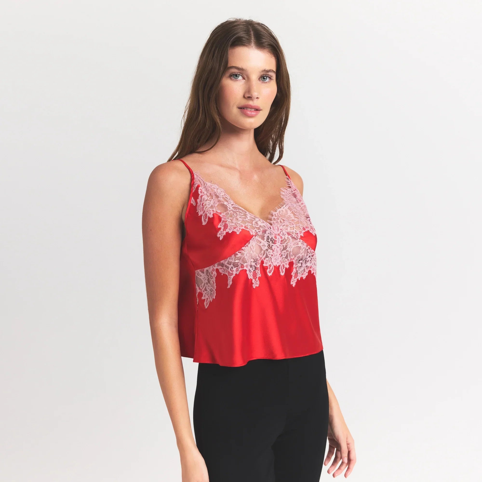 SKIMS SILK LACE CAMI | RUBY CONTRAST - Sneaker Türkiye