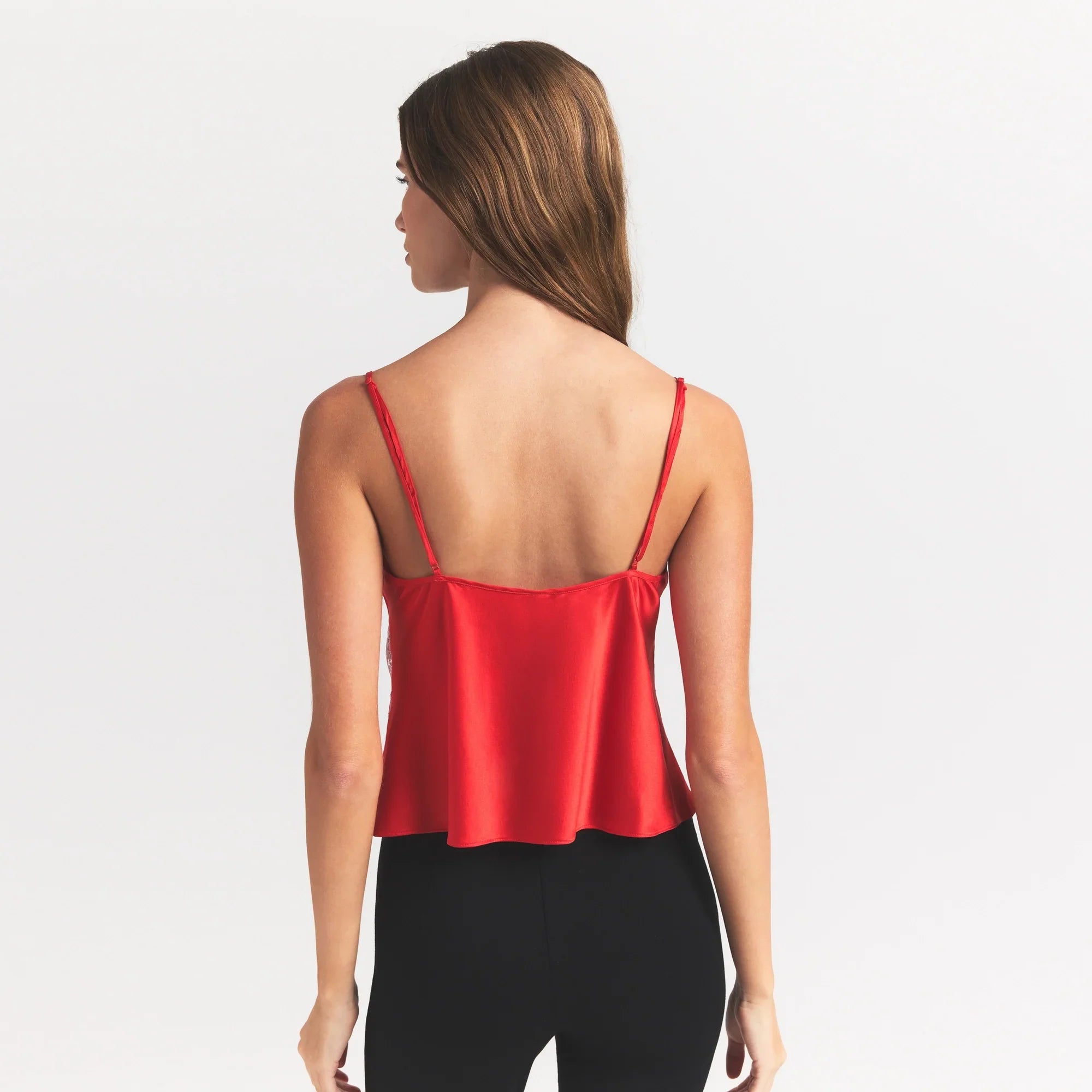 SKIMS SILK LACE CAMI | RUBY CONTRAST - Sneaker Türkiye