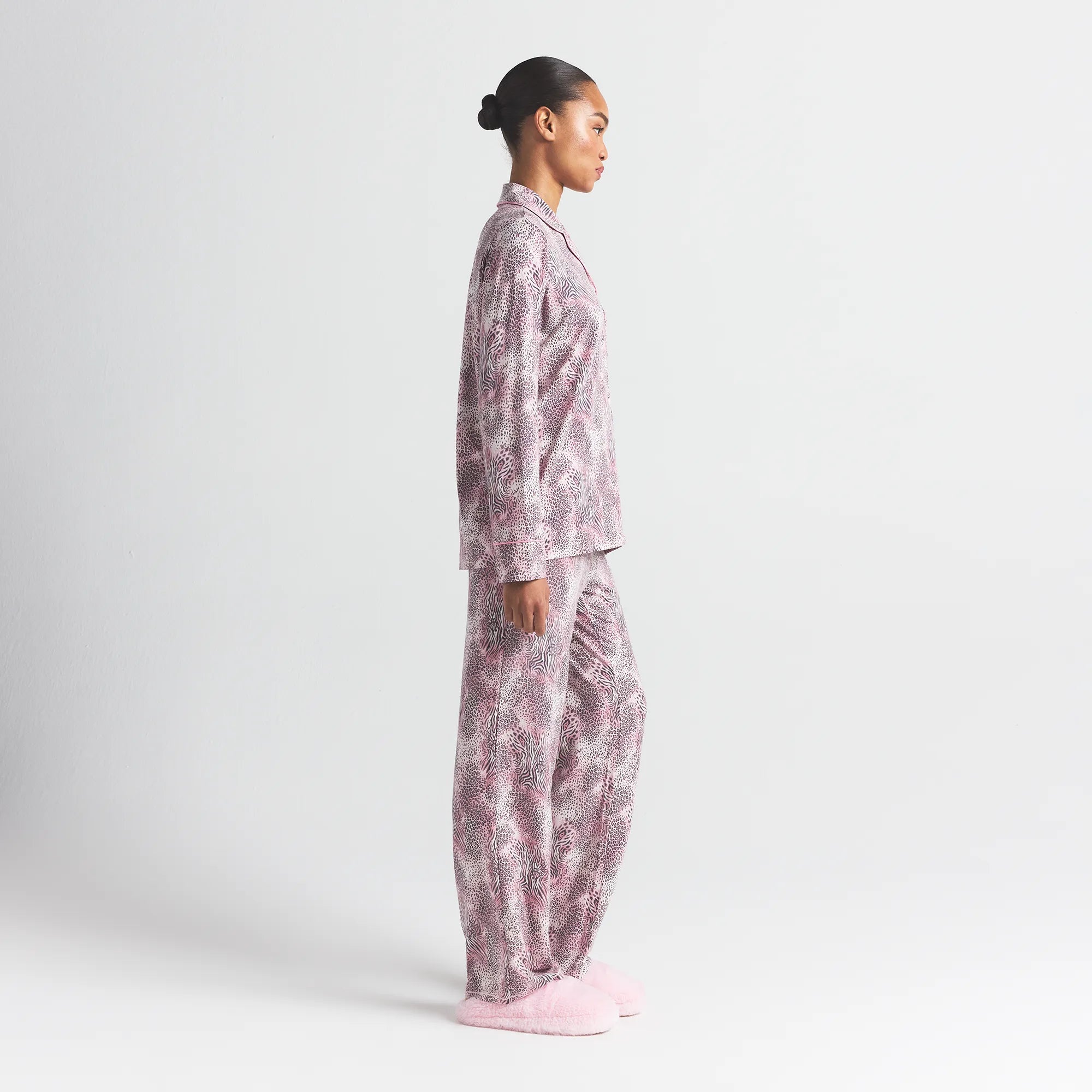 SKIMS SLEEP LONG SLEEVE BUTTON UP SET | BLOOM MINI MULTI ANIMAL - Sneaker Türkiye